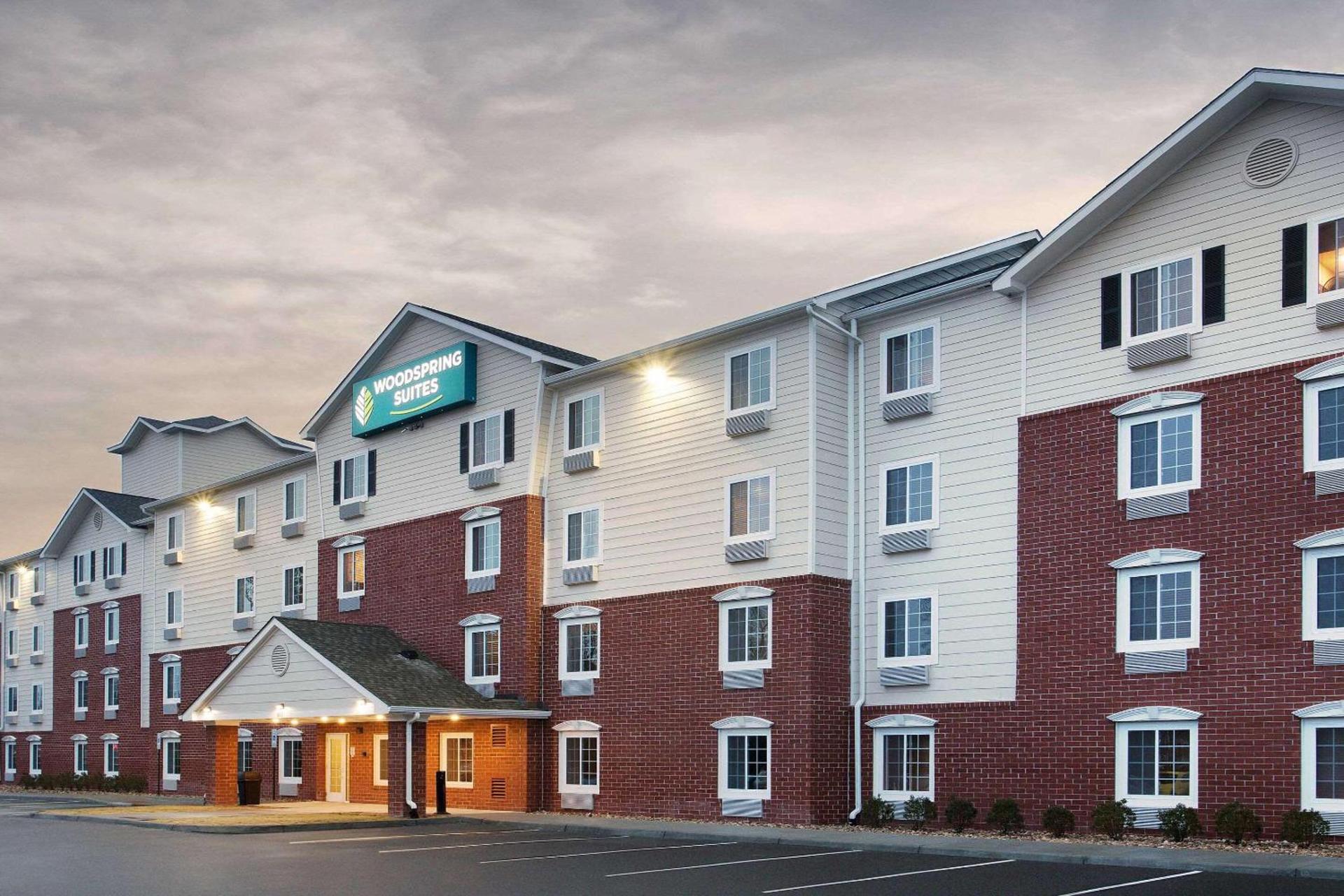 WoodSpring Suites Virginia Beach photo 1