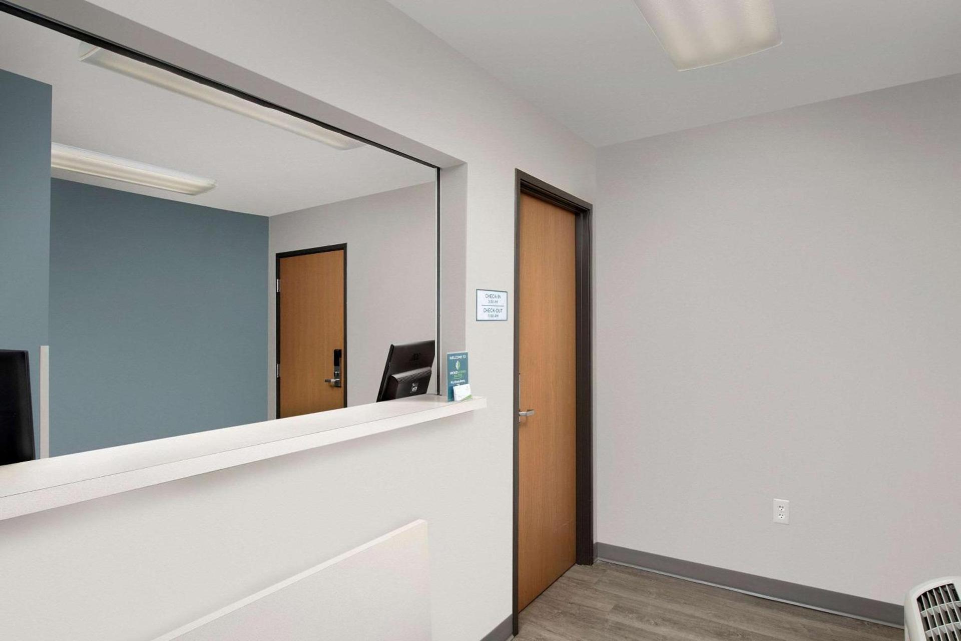 WoodSpring Suites Murfreesboro photo 5
