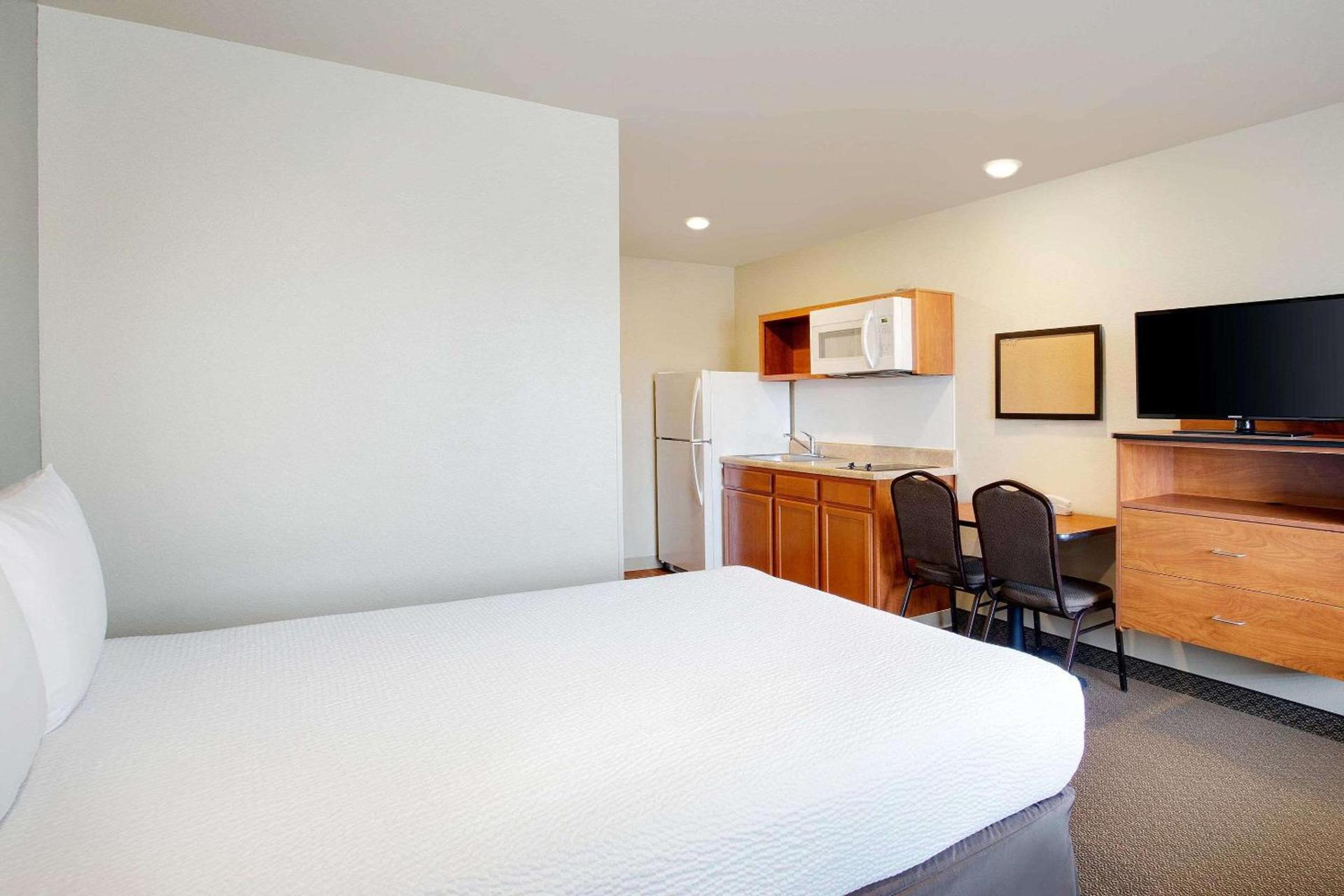 WoodSpring Suites Chesapeake-Norfolk Greenbrier photo 7