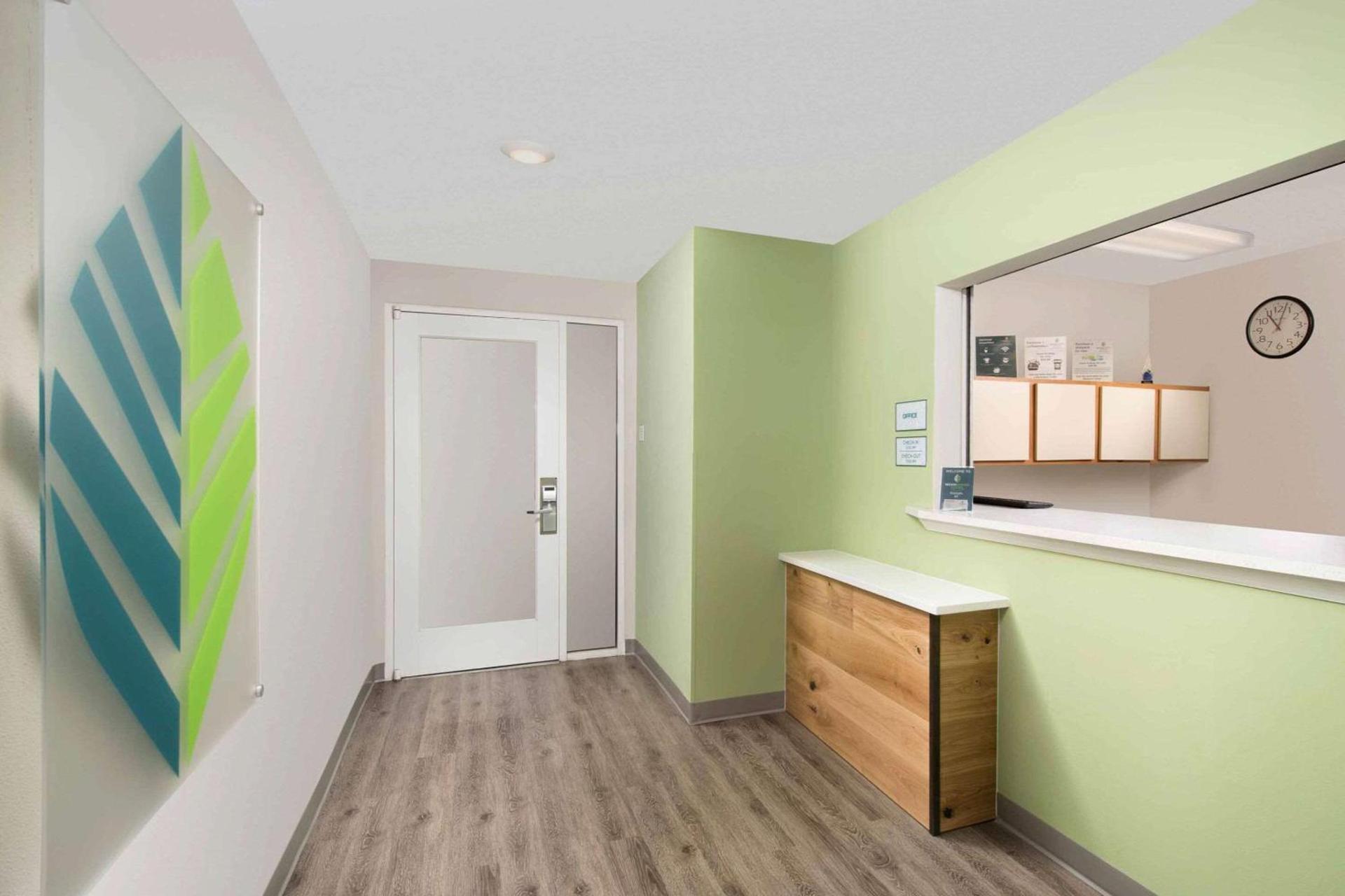 WoodSpring Suites Spartanburg - Duncan photo 2