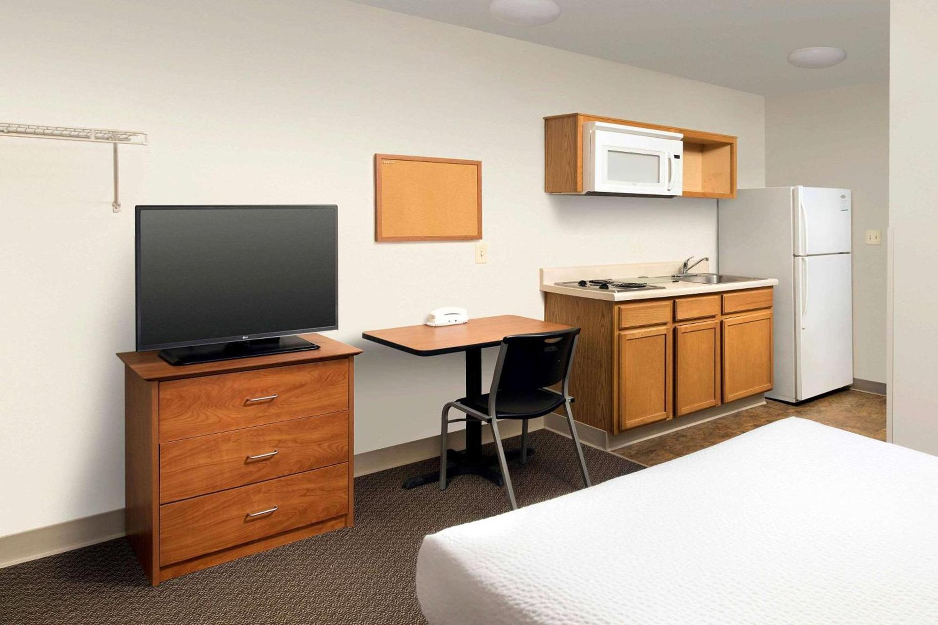WoodSpring Suites Spartanburg - Duncan photo 6