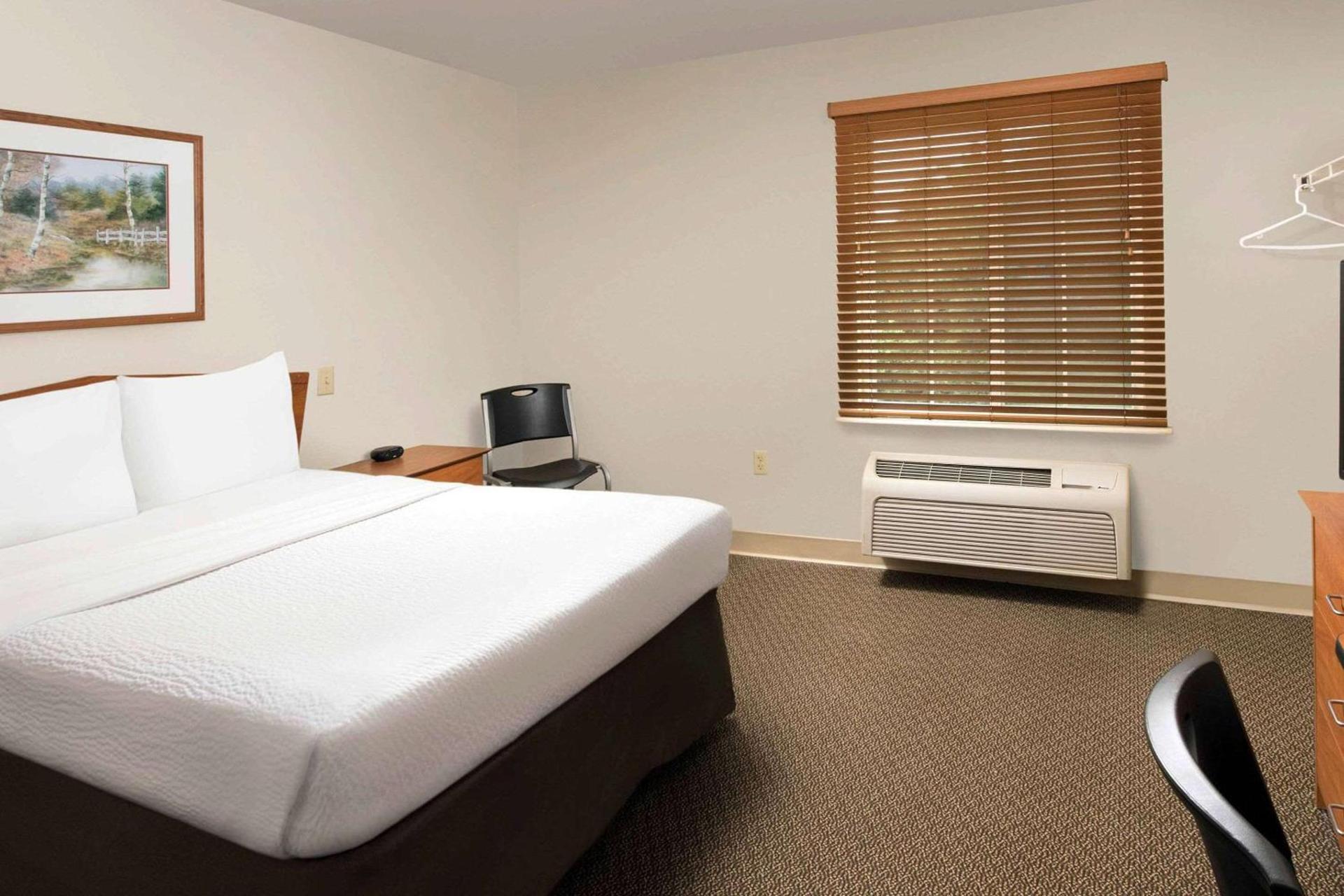 WoodSpring Suites Spartanburg - Duncan photo 7