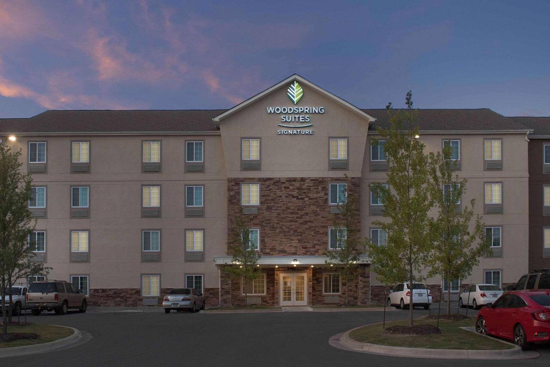 WoodSpring Suites Austin South Central I-35 photo 4