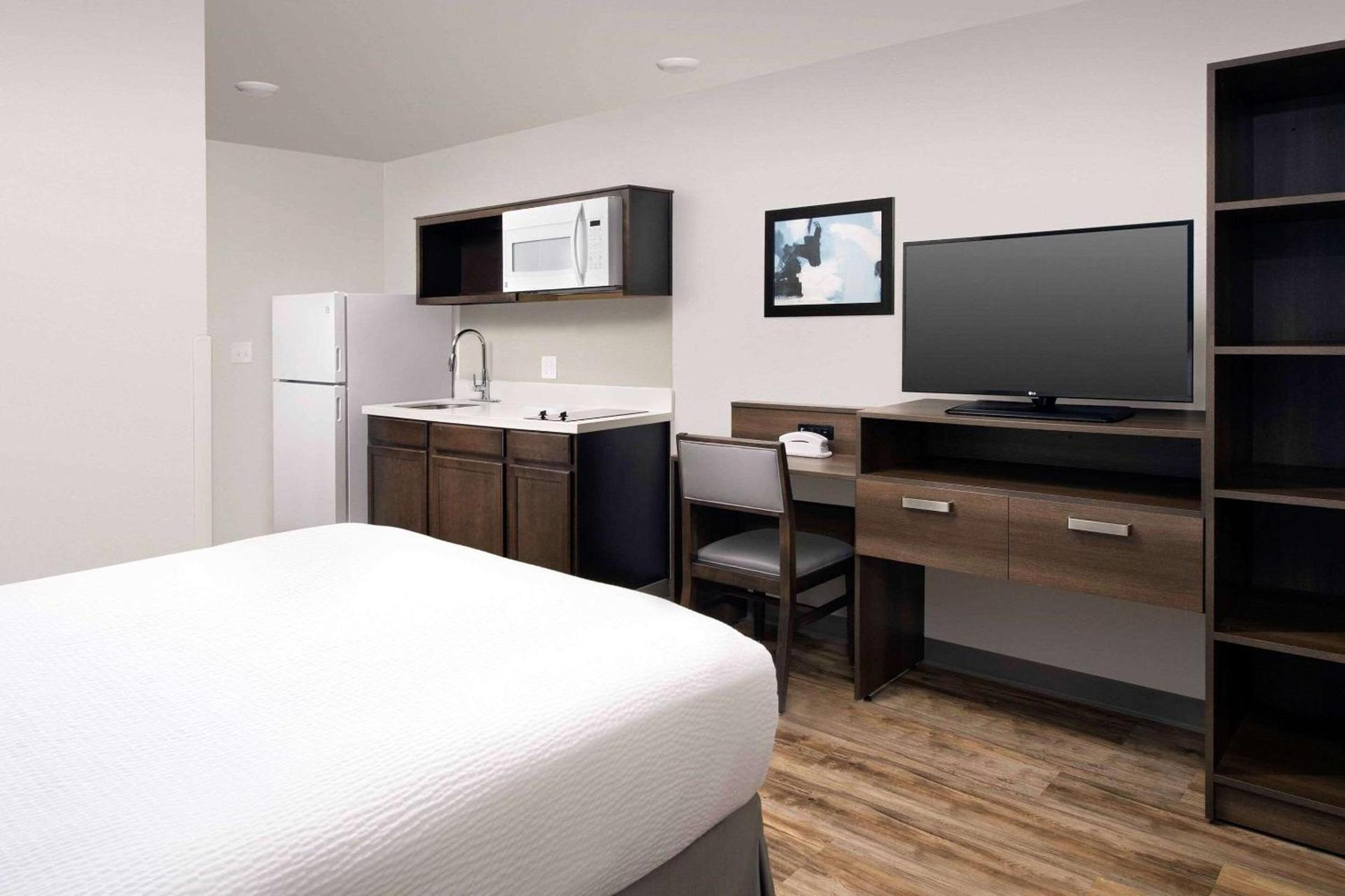 WoodSpring Suites Austin South Central I-35 photo 8