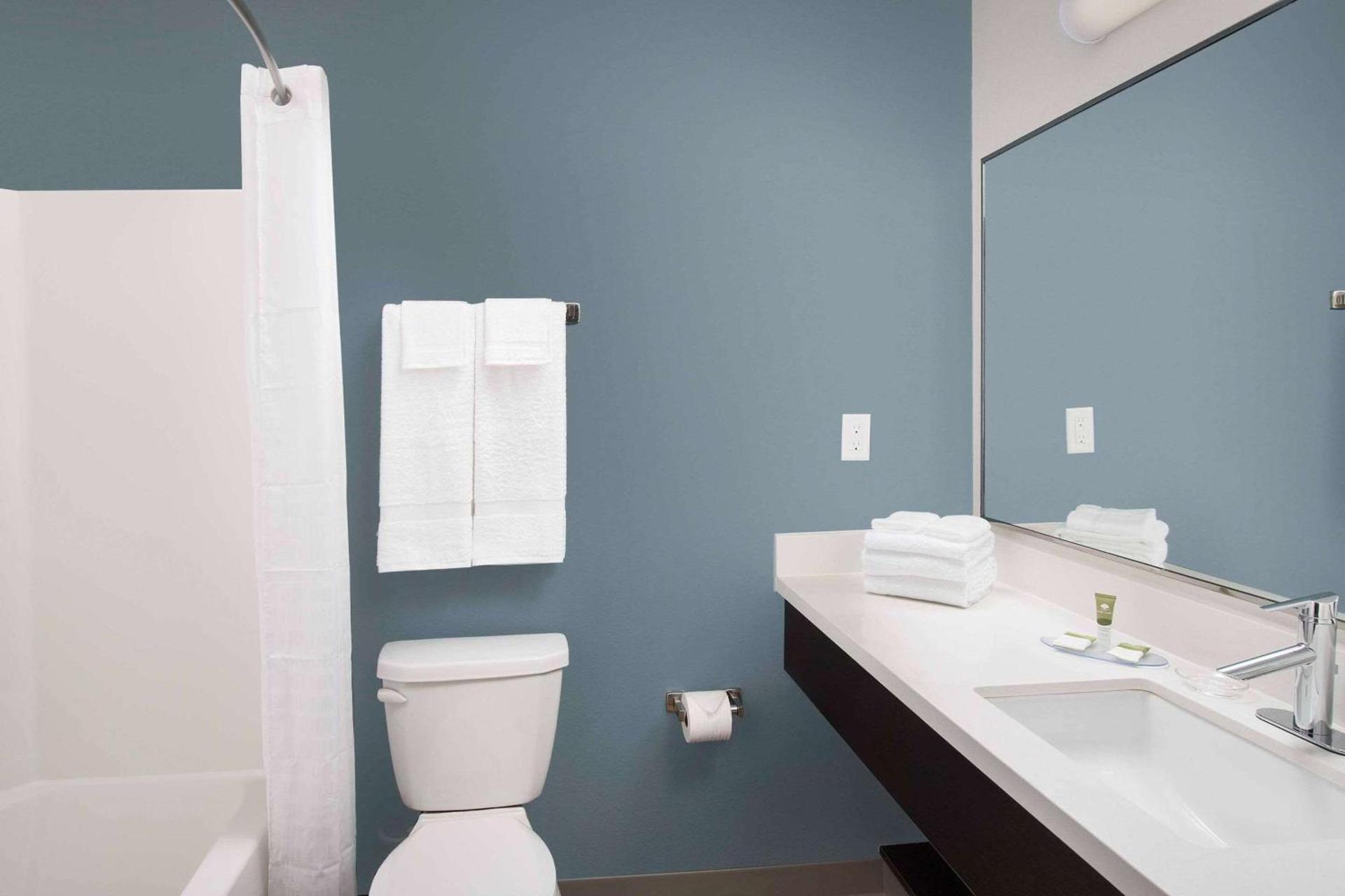WoodSpring Suites Austin South Central I-35 photo 14