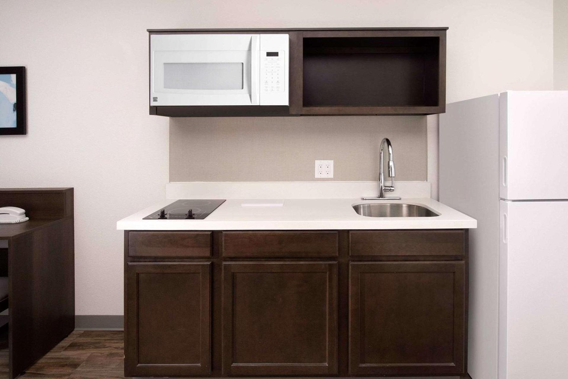 WoodSpring Suites Austin South Central I-35 photo 12