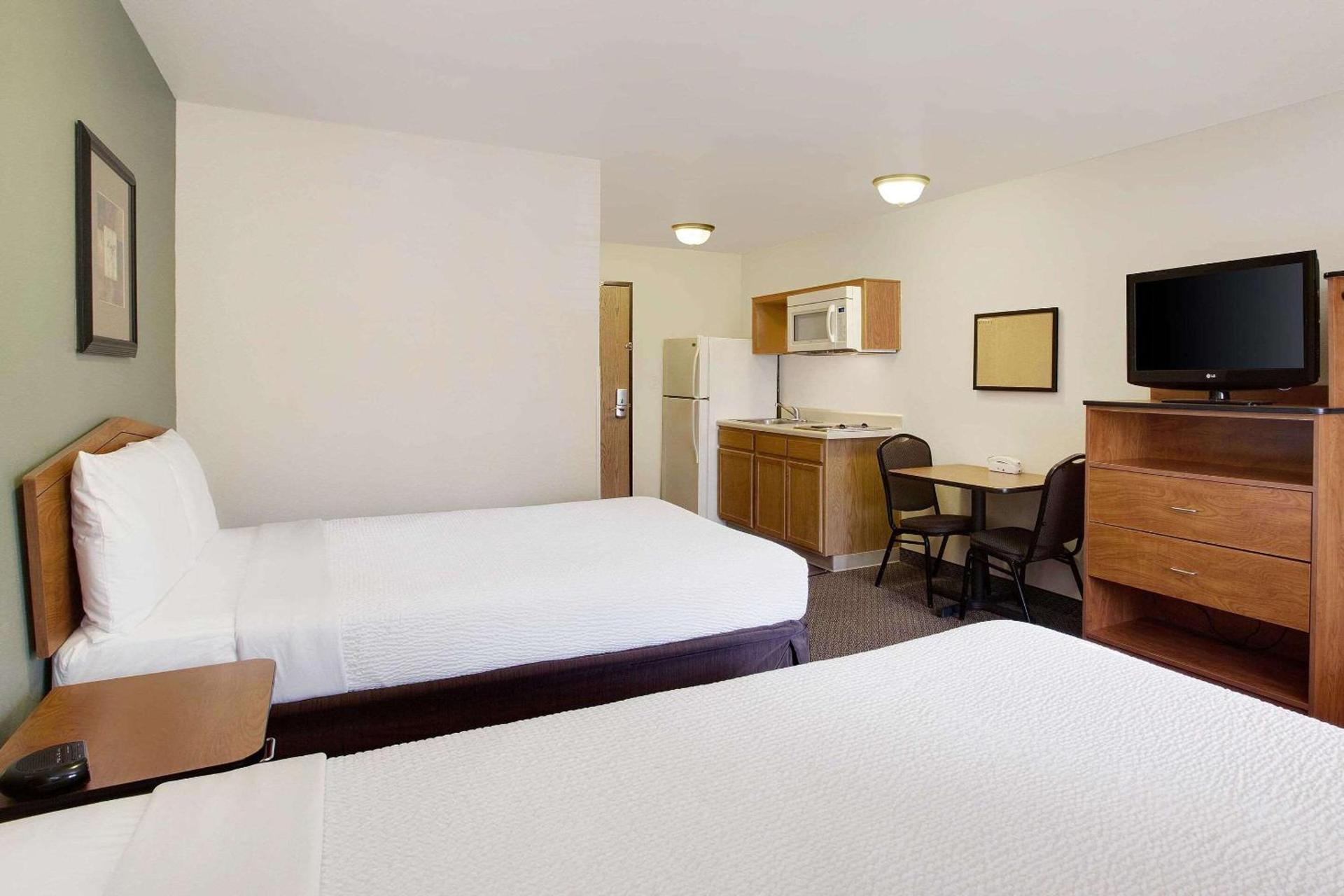 WoodSpring Suites Richmond West I-64 photo 14