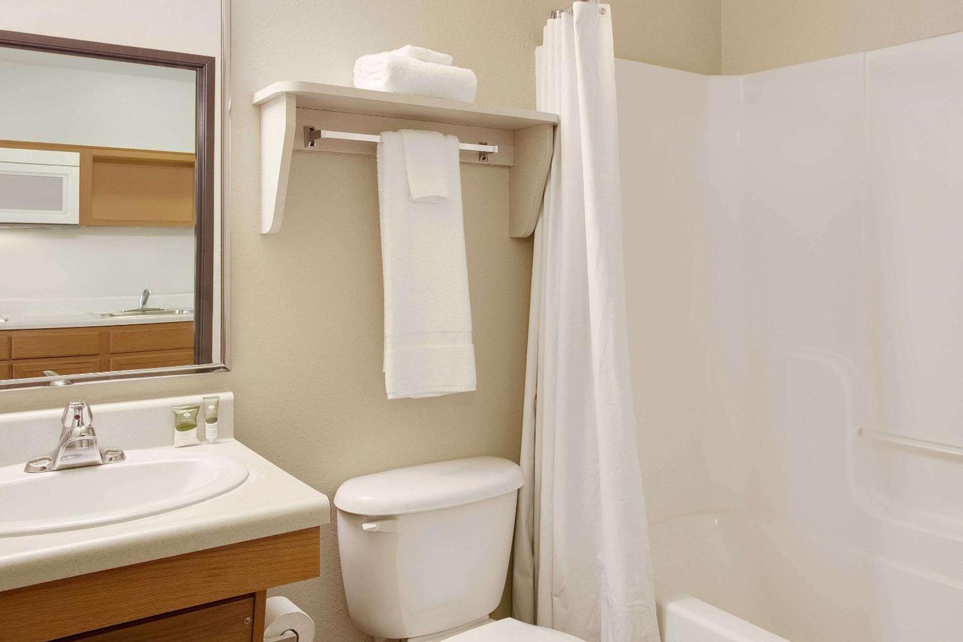 WoodSpring Suites Richmond West I-64 photo 16
