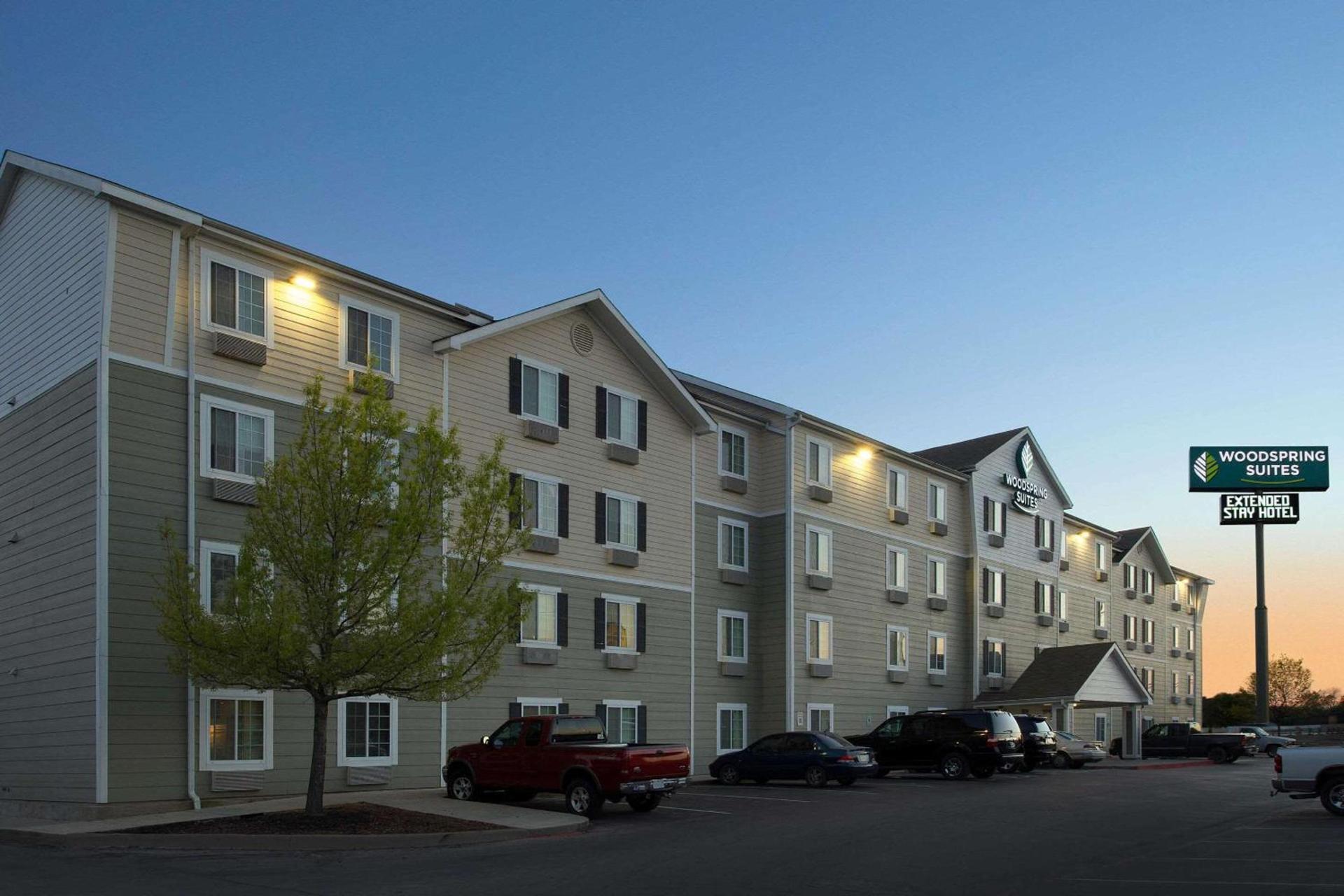 WoodSpring Suites San Antonio Fort Sam photo 2