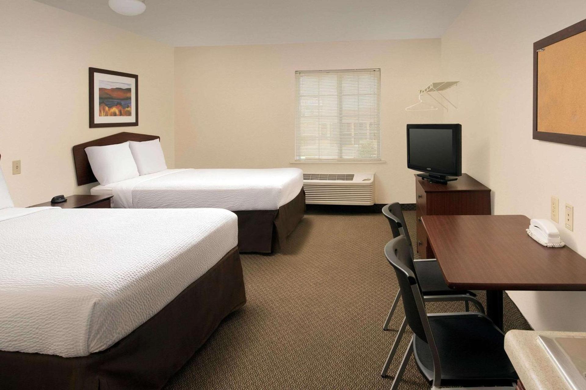 WoodSpring Suites San Antonio Fort Sam photo 9