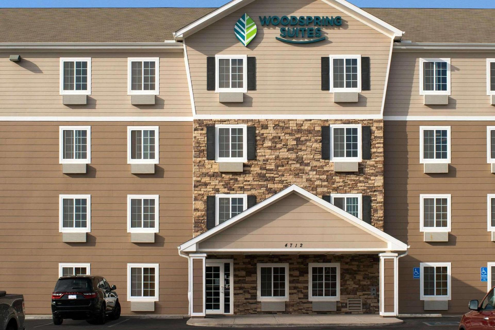 WoodSpring Suites Midland photo 5