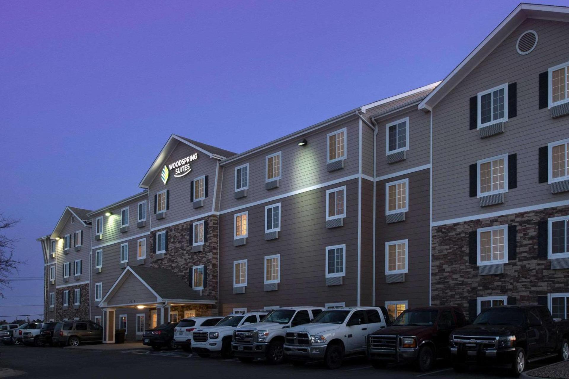 WoodSpring Suites Midland photo 1