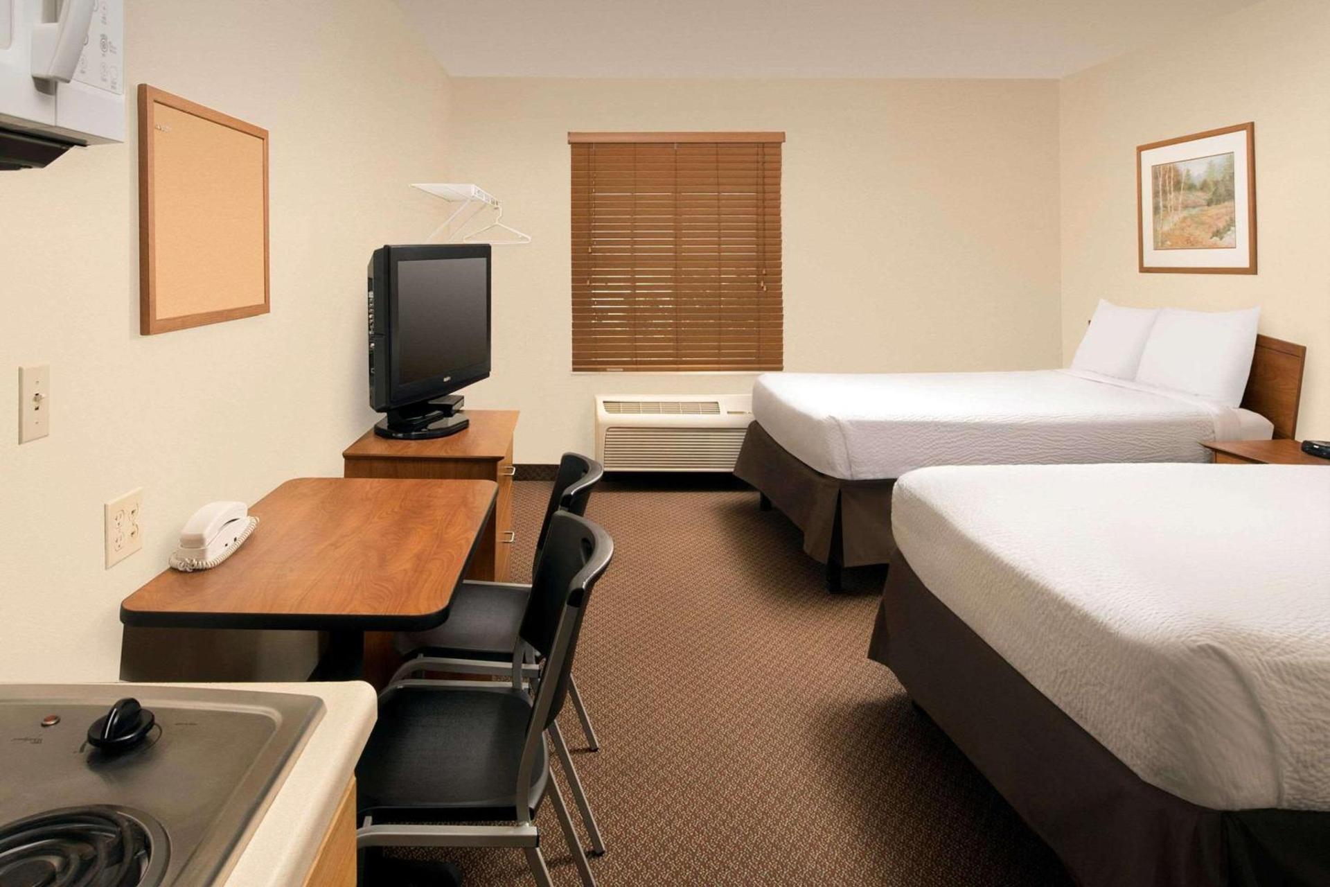 WoodSpring Suites Midland photo 20