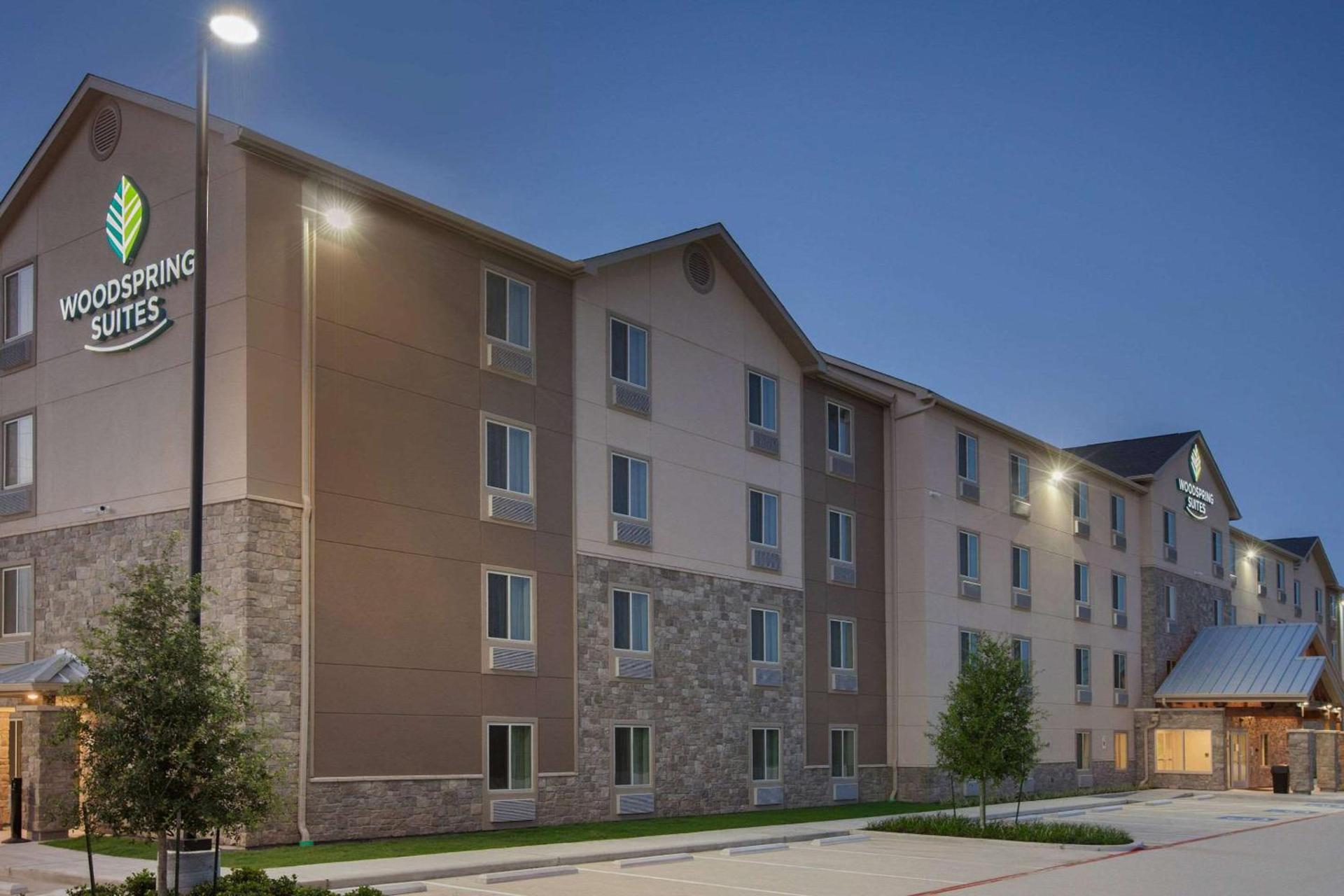 WoodSpring Suites Houston 288 South Medical Center photo 4