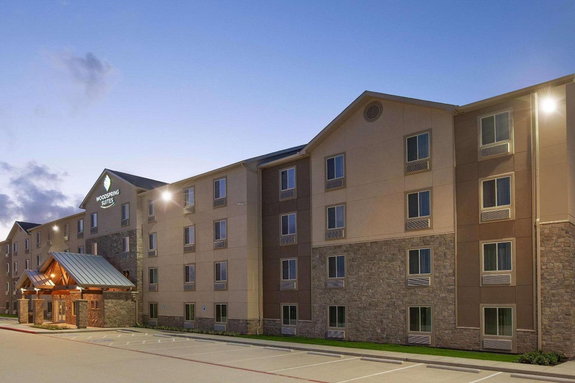 WoodSpring Suites Houston 288 South Medical Center photo 5