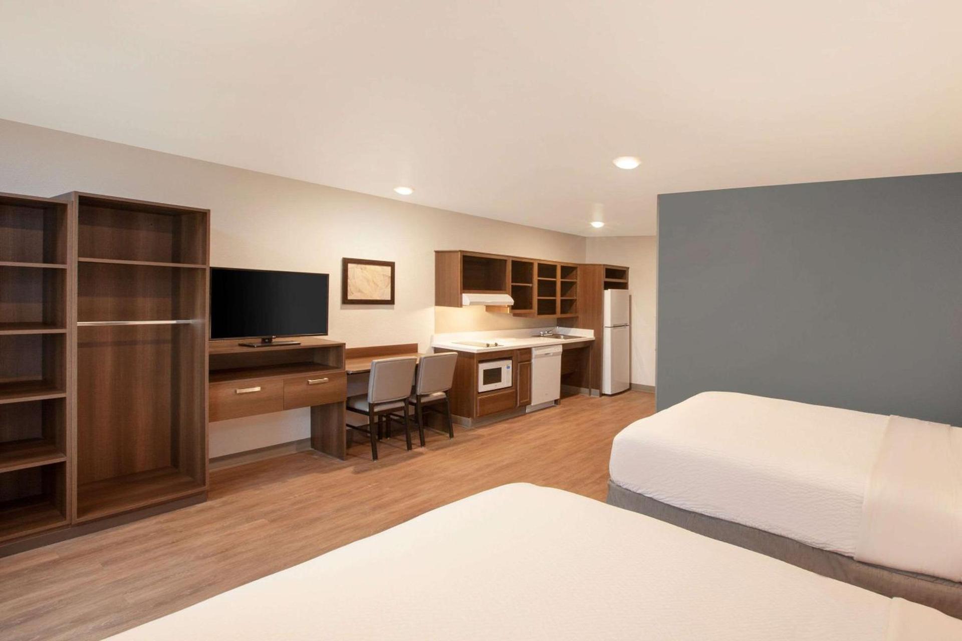 WoodSpring Suites Houston 288 South Medical Center photo 13