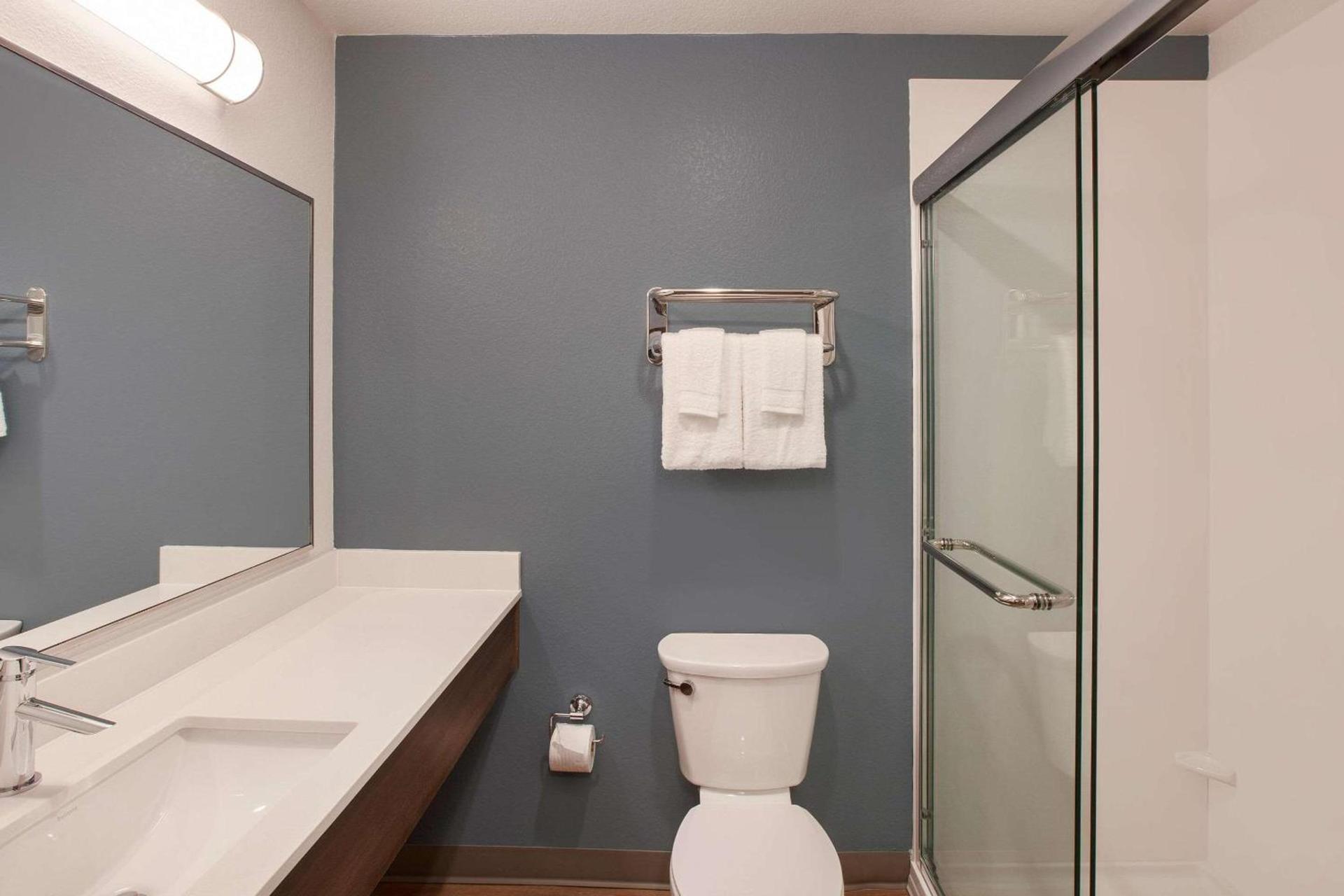 WoodSpring Suites Houston 288 South Medical Center photo 14