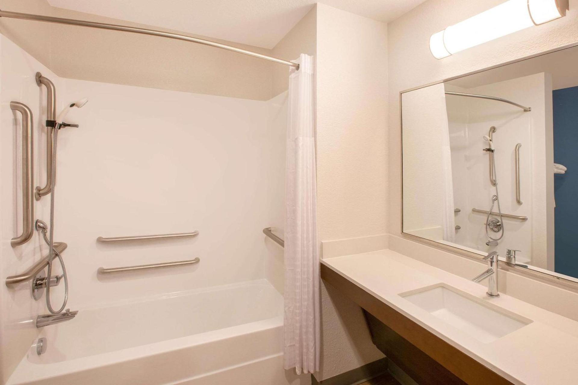 WoodSpring Suites Houston 288 South Medical Center photo 15