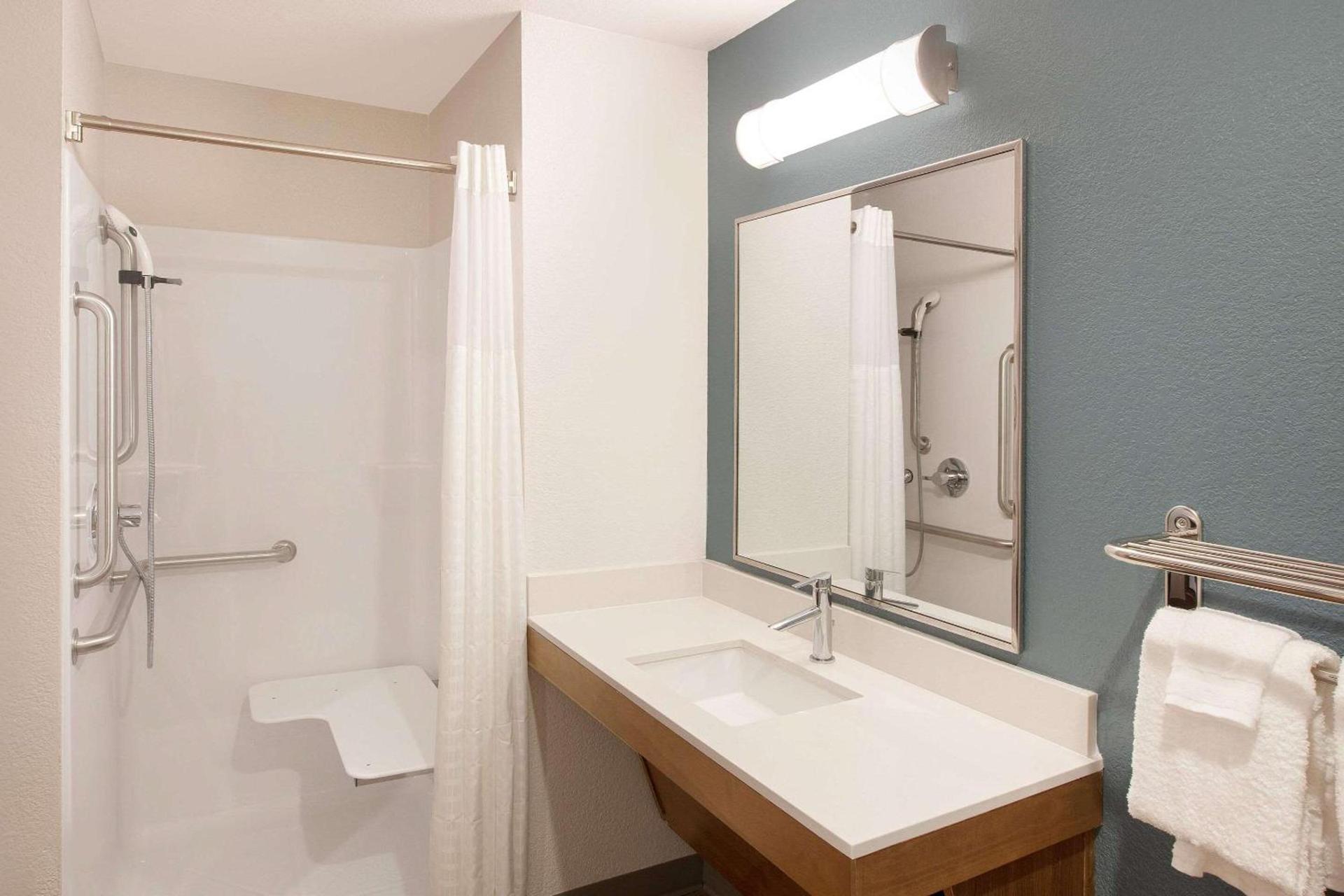 WoodSpring Suites Houston 288 South Medical Center photo 16