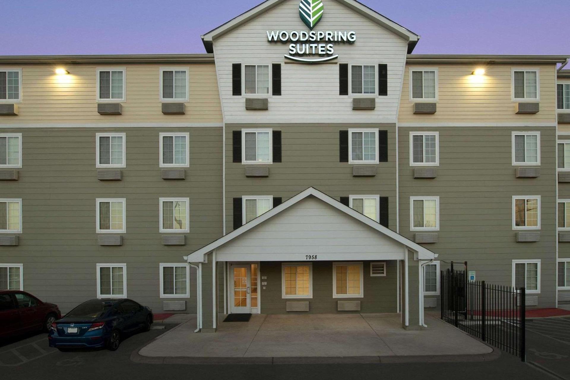 WoodSpring Suites San Antonio South photo 1