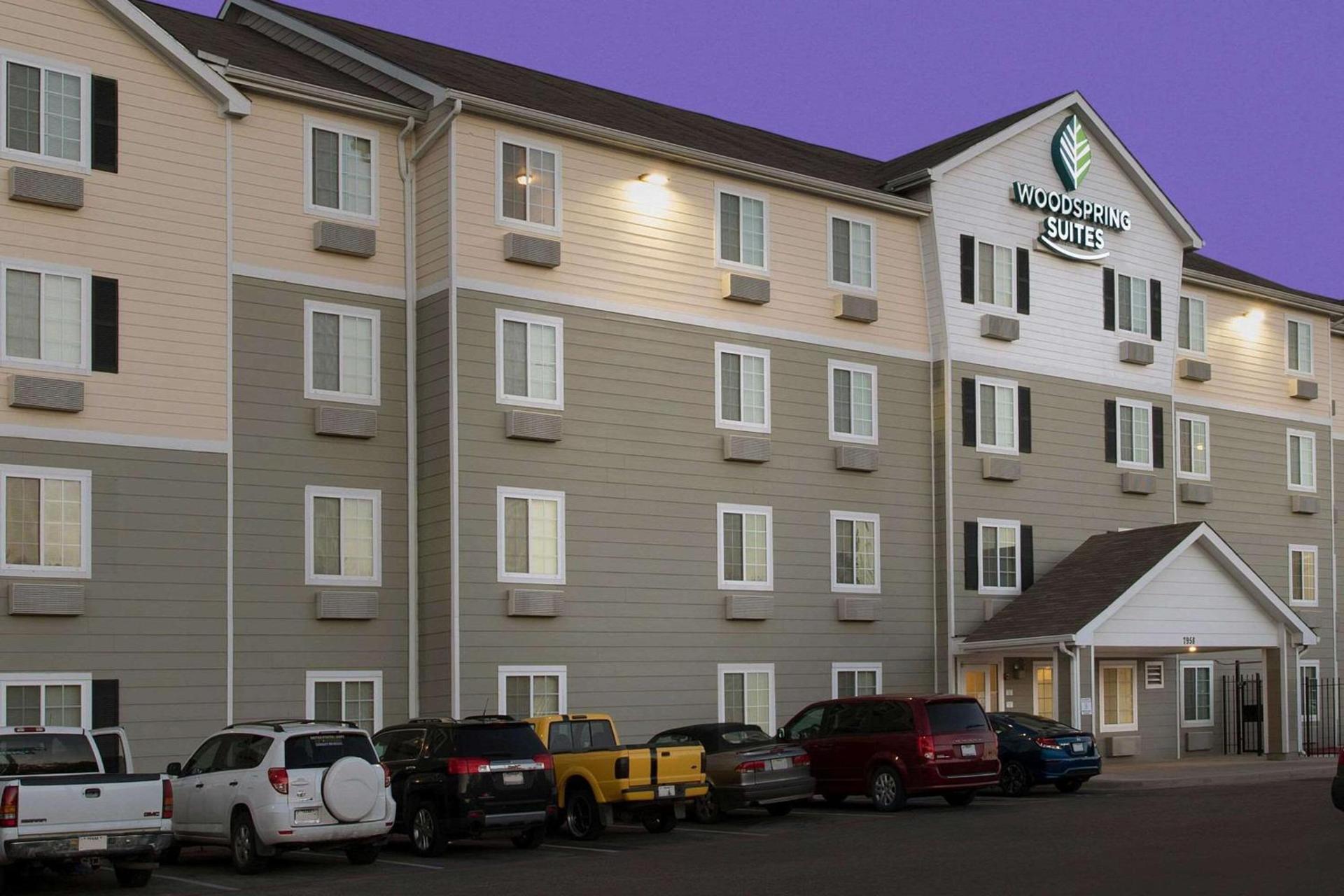 WoodSpring Suites San Antonio South photo 2