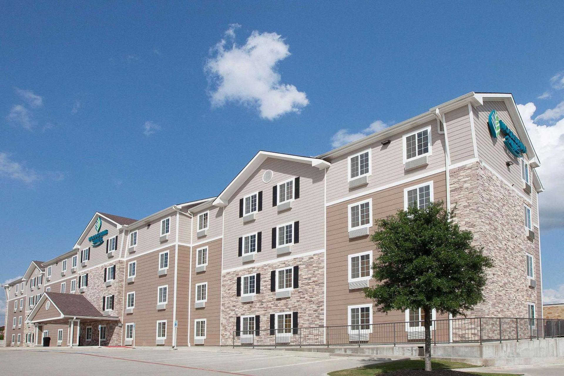 WoodSpring Suites College Station photo 4