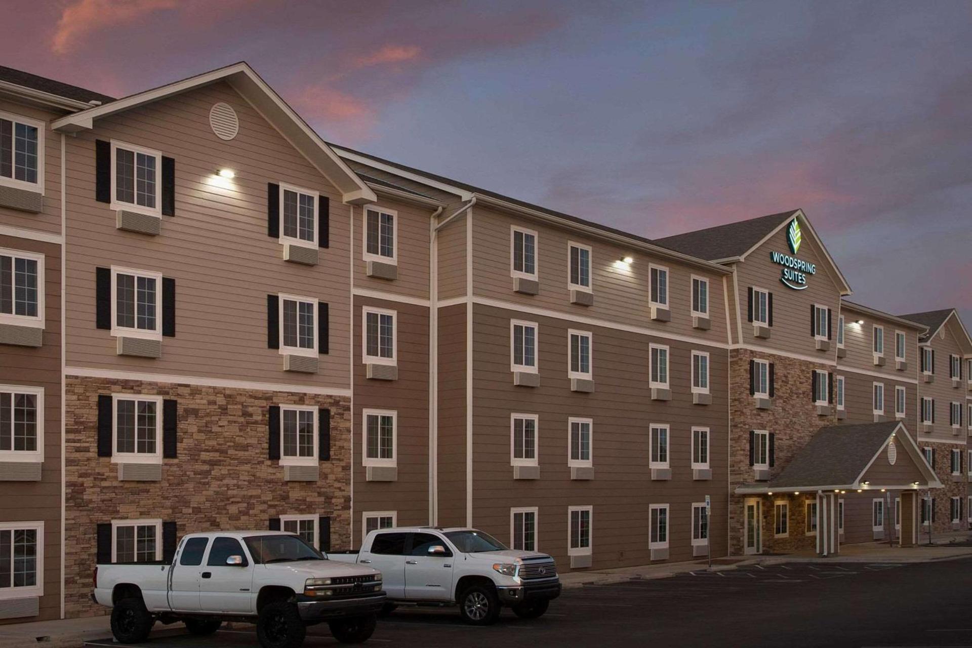 WoodSpring Suites Odessa photo 2