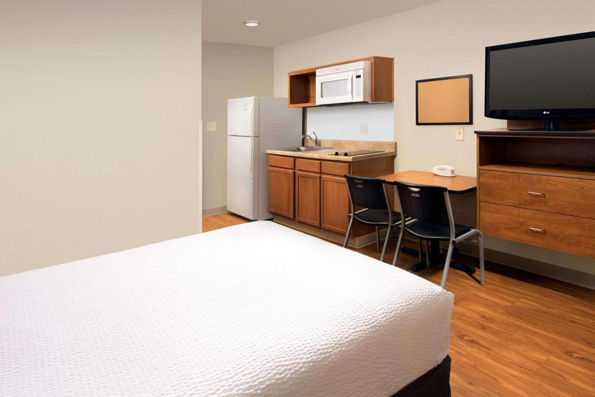 WoodSpring Suites Odessa photo 7