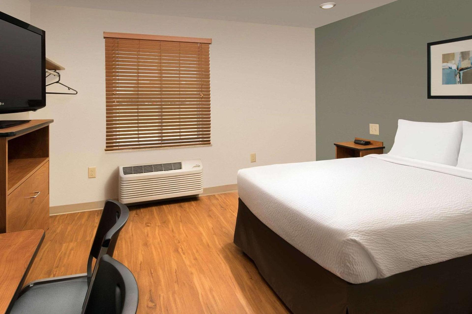 WoodSpring Suites Odessa photo 6