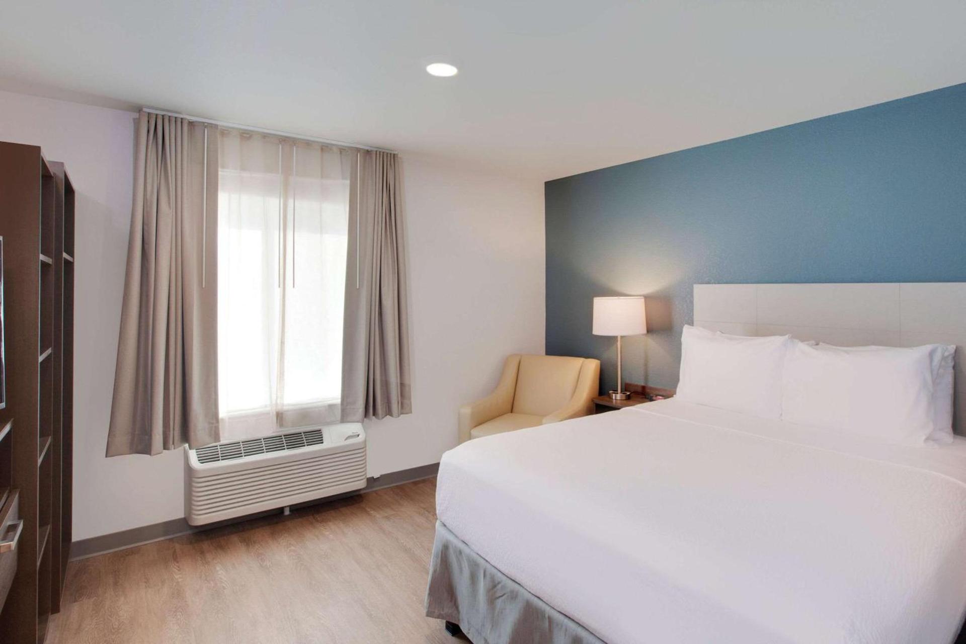 WoodSpring Suites Houston Northwest photo 8