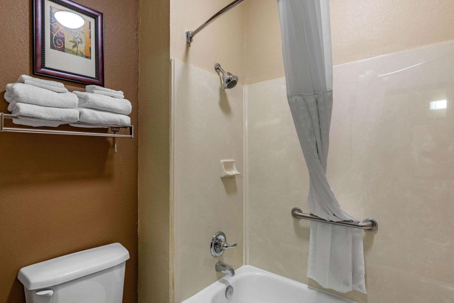 Comfort Suites The Colony - Plano West photo 25