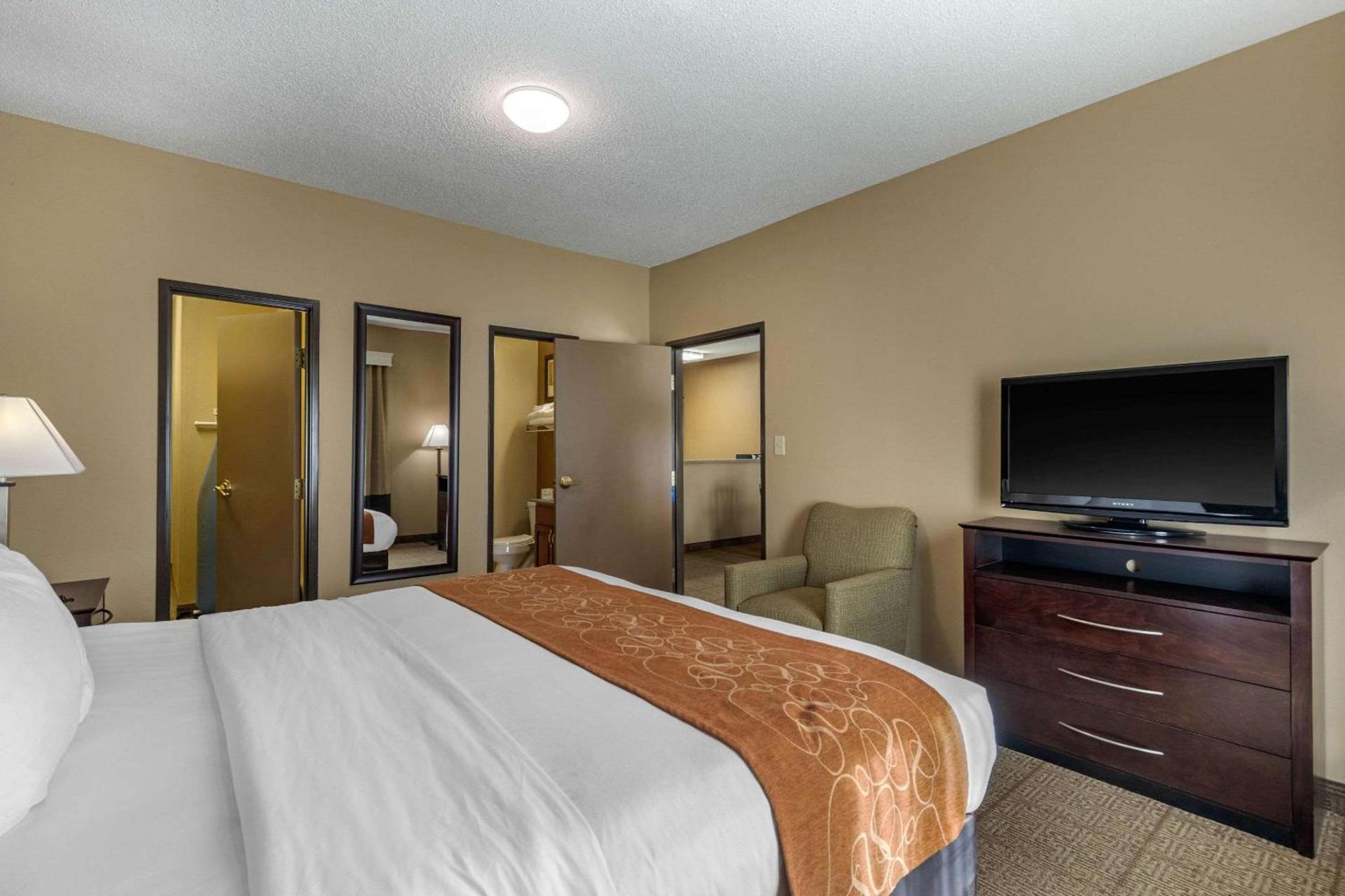 Comfort Suites The Colony - Plano West photo 3