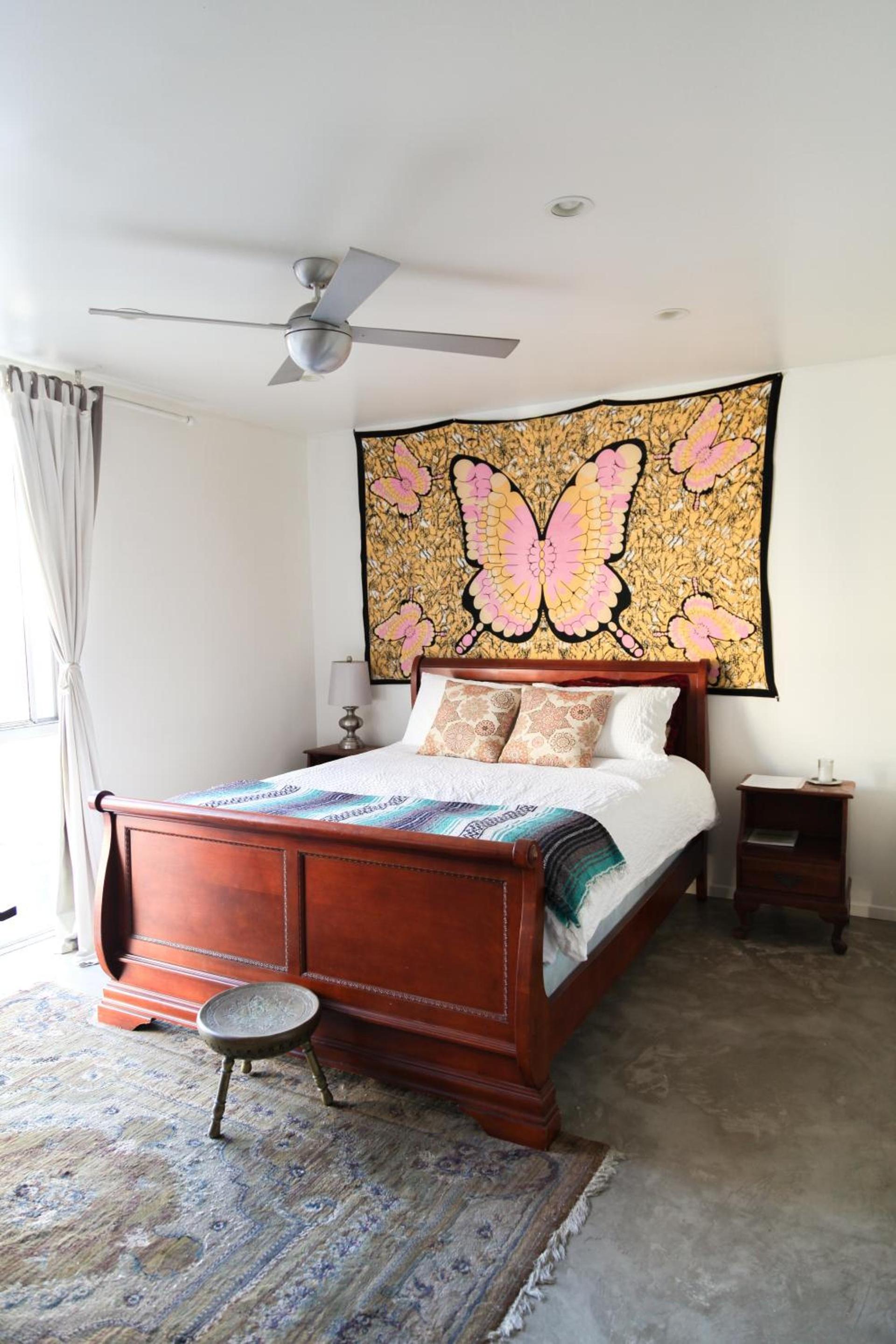 Ocean Front Vortex Female Hostel private rooms Free bikes photo 7