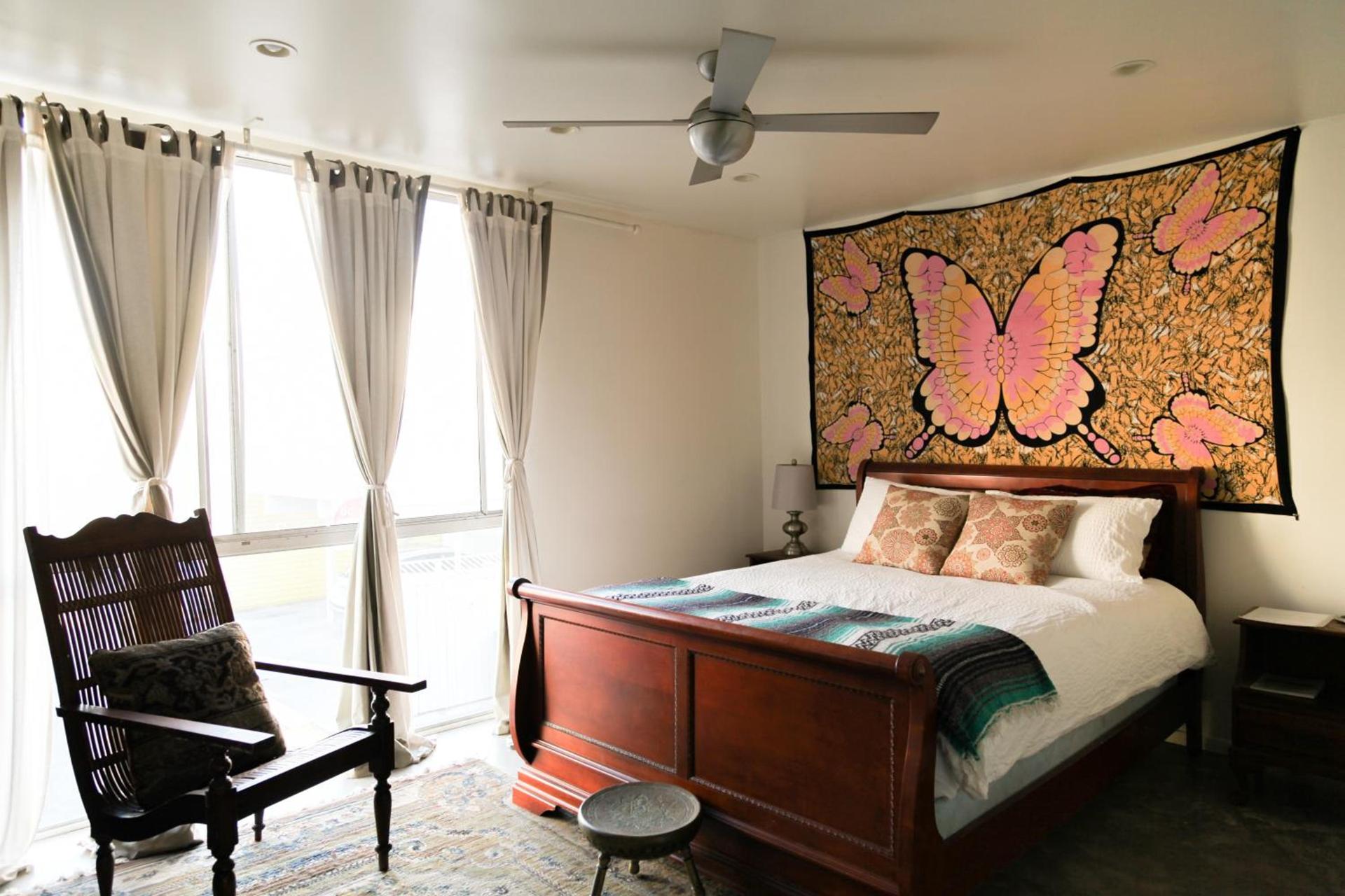 Ocean Front Vortex Female Hostel private rooms Free bikes photo 29