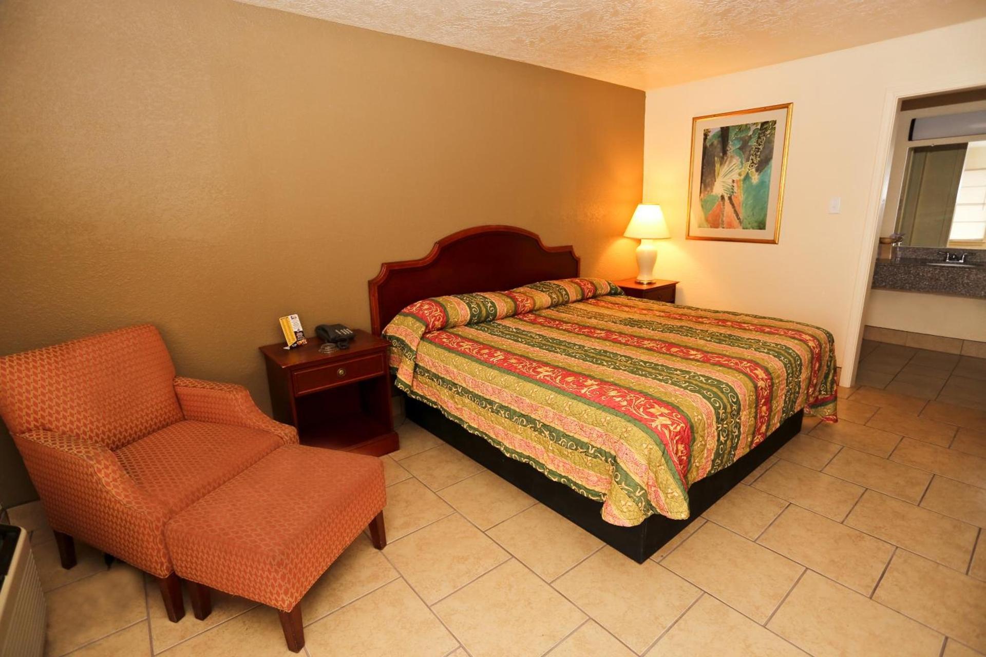 Texas Inn Beaumont photo 6