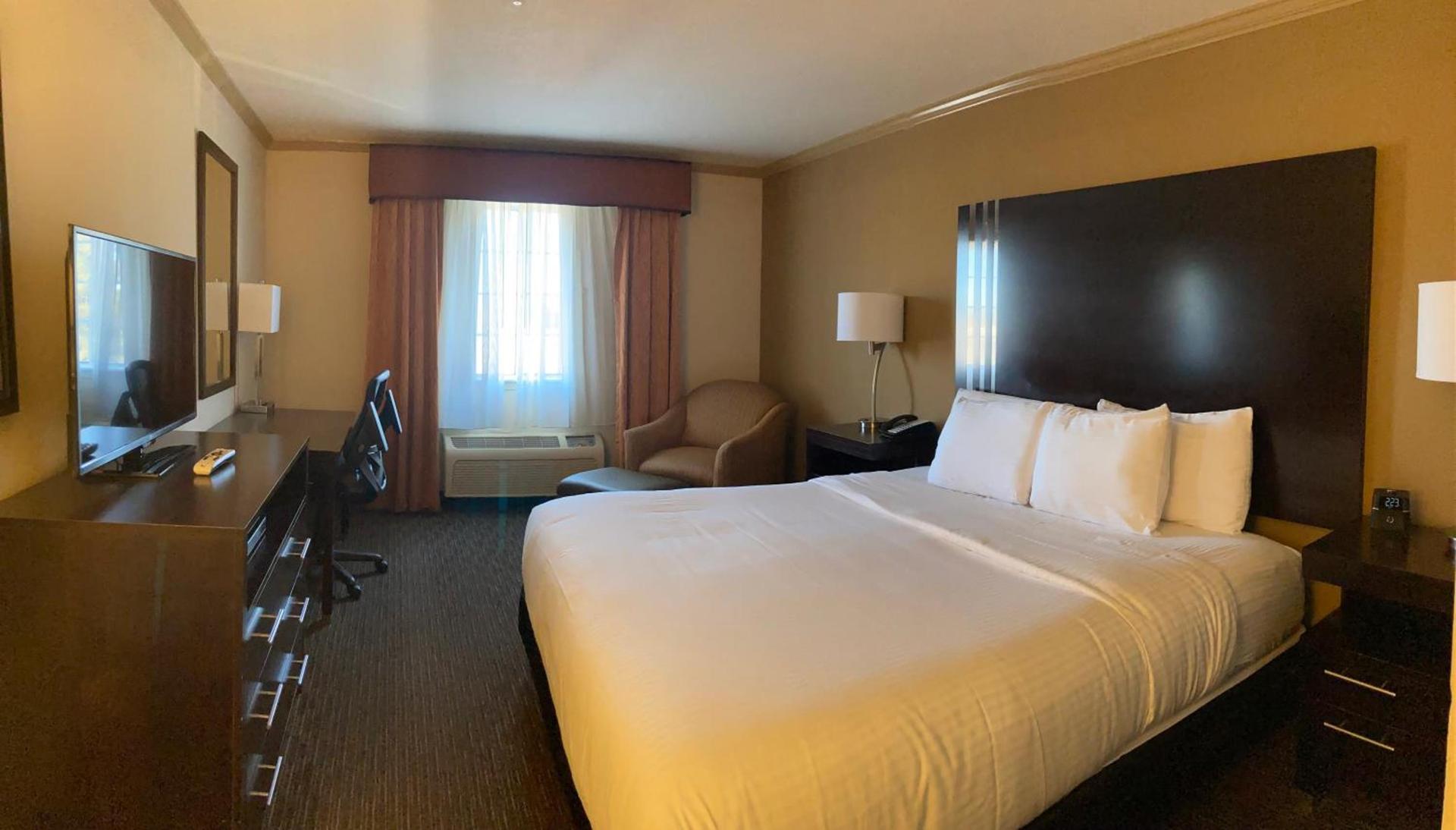 La Quinta by Wyndham Davis photo 11
