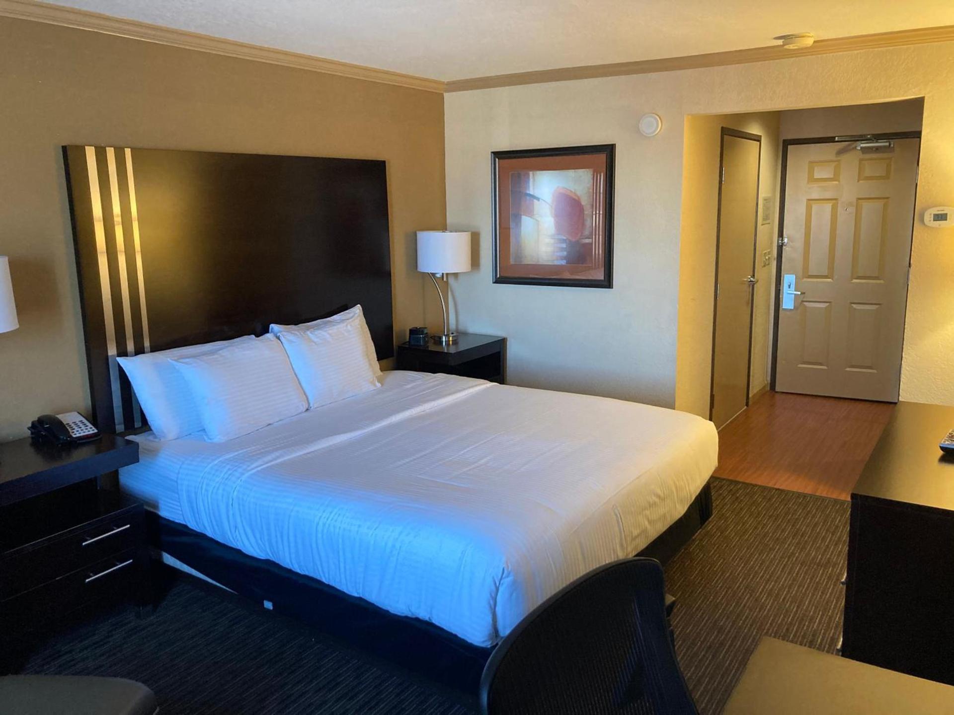 La Quinta by Wyndham Davis photo 2