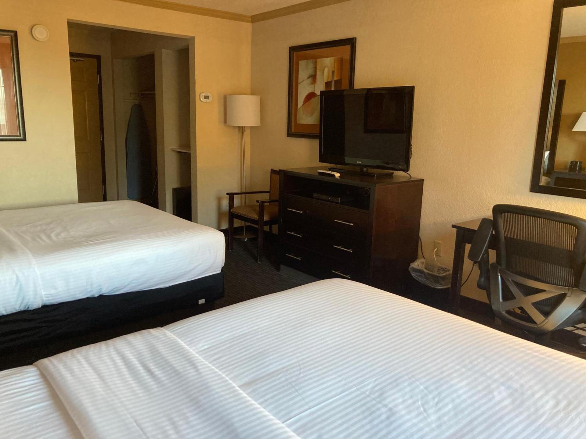 La Quinta by Wyndham Davis photo 10