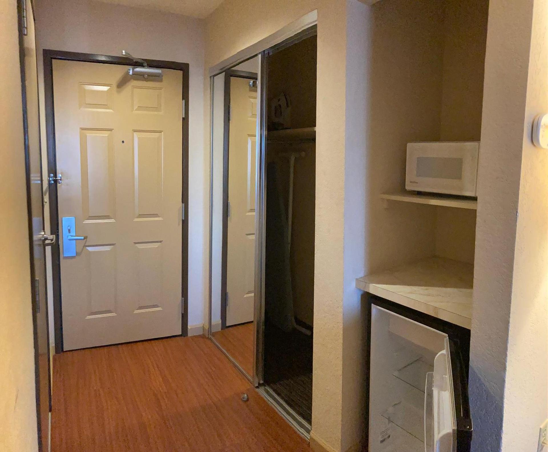 La Quinta by Wyndham Davis photo 7