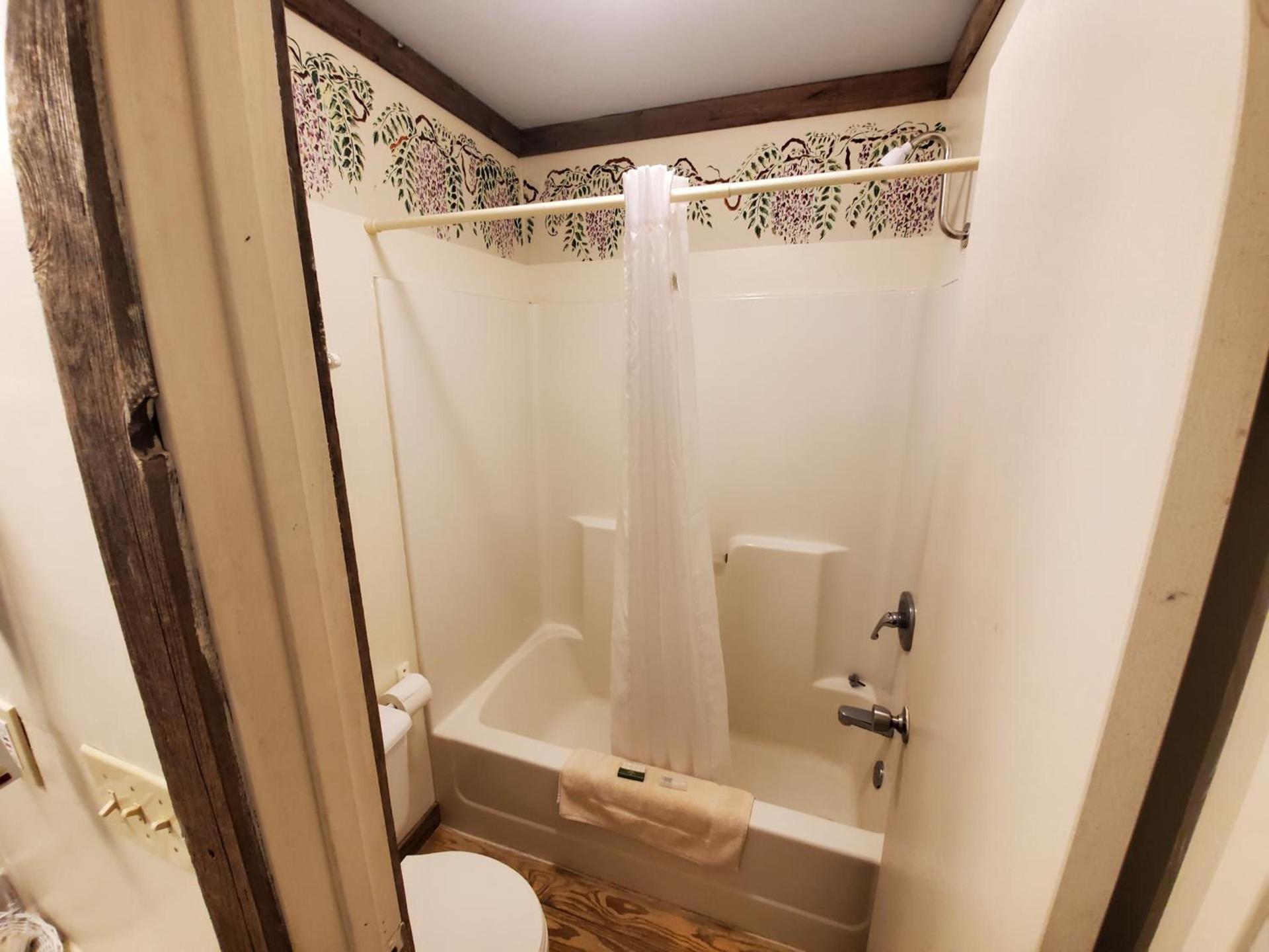 Jamesport Inn photo 23