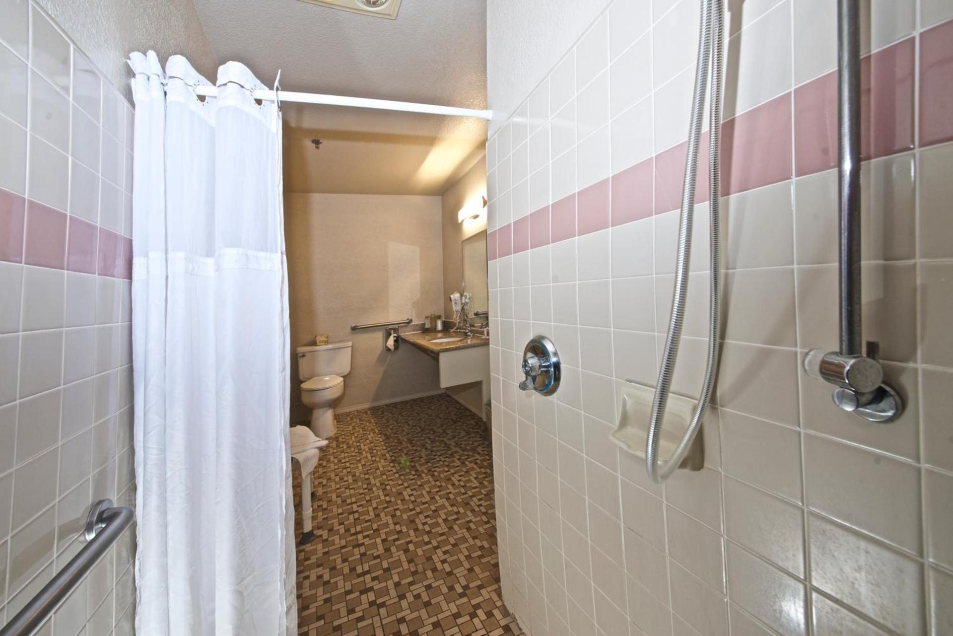 Quality Inn Yosemite Valley Gateway photo 69