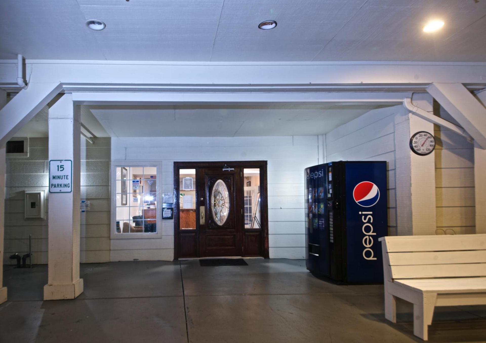 Quality Inn Yosemite Valley Gateway photo 49