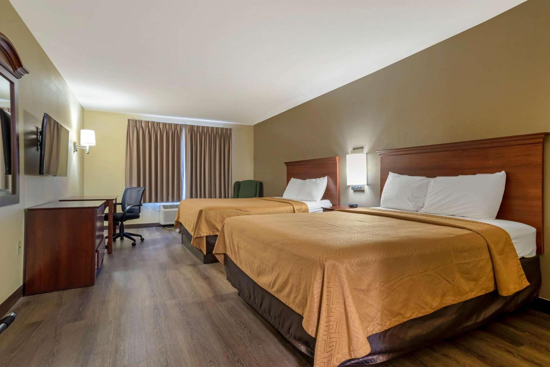 Econo Lodge Inn & Suites Flowood - Jackson Northwest photo 21