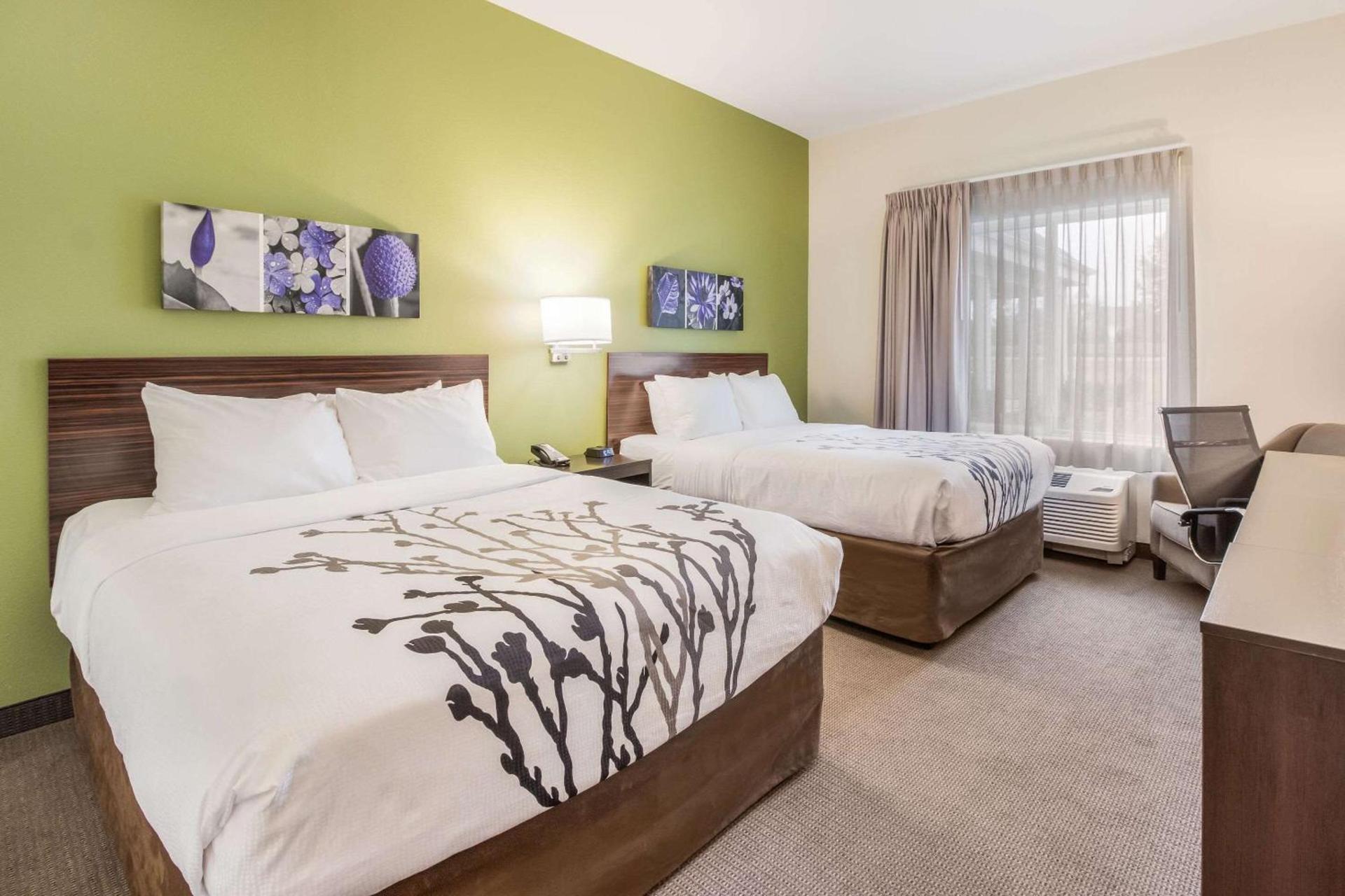 Sleep Inn at Discovery Park of America photo 14