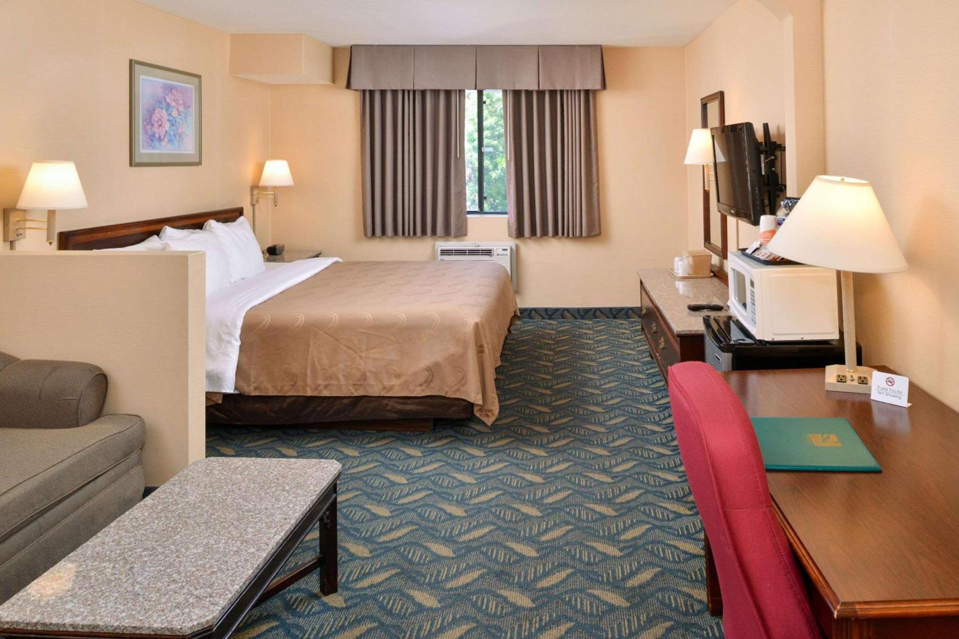 Quality Inn & Suites Walnut - City of Industry photo 9