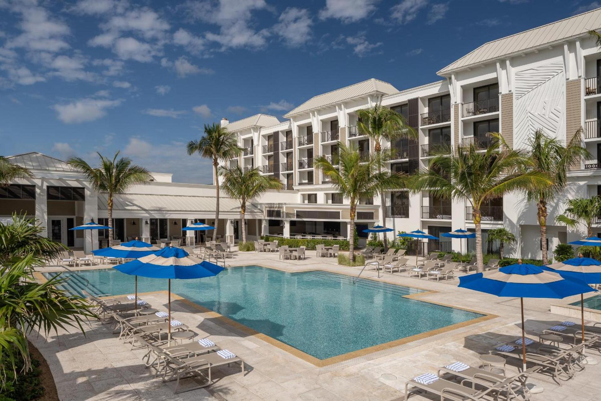 Opal Grand Oceanfront Resort & Spa photo 2