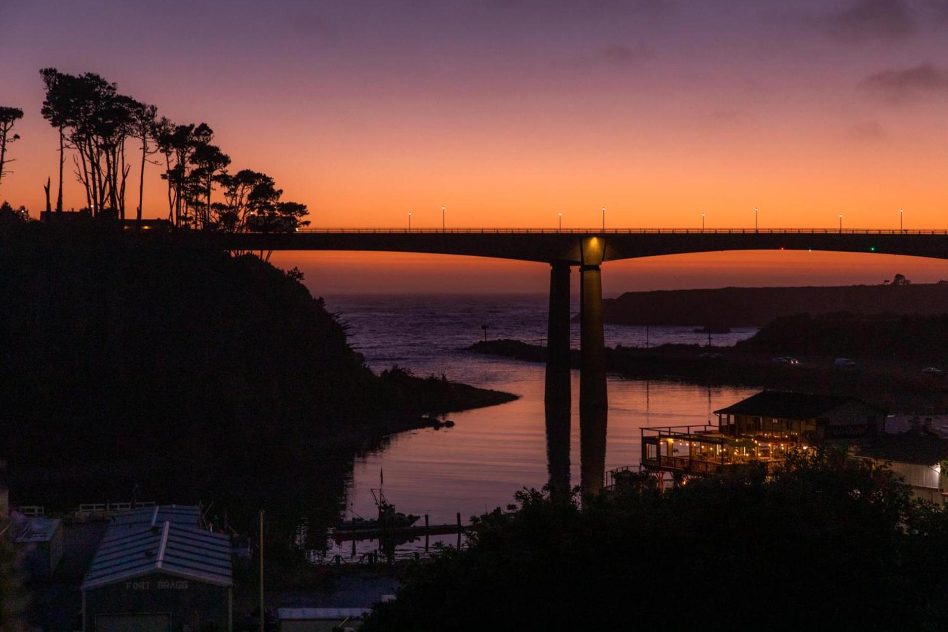 Noyo Harbor Inn photo 3