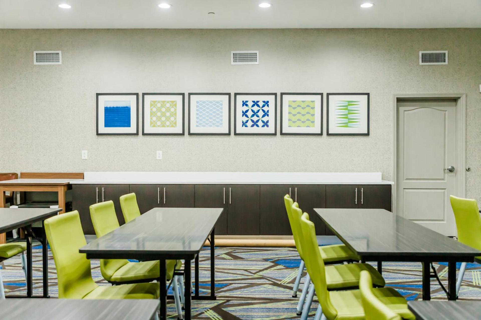 Holiday Inn Express Hotel & Suites Greenville by IHG photo 66
