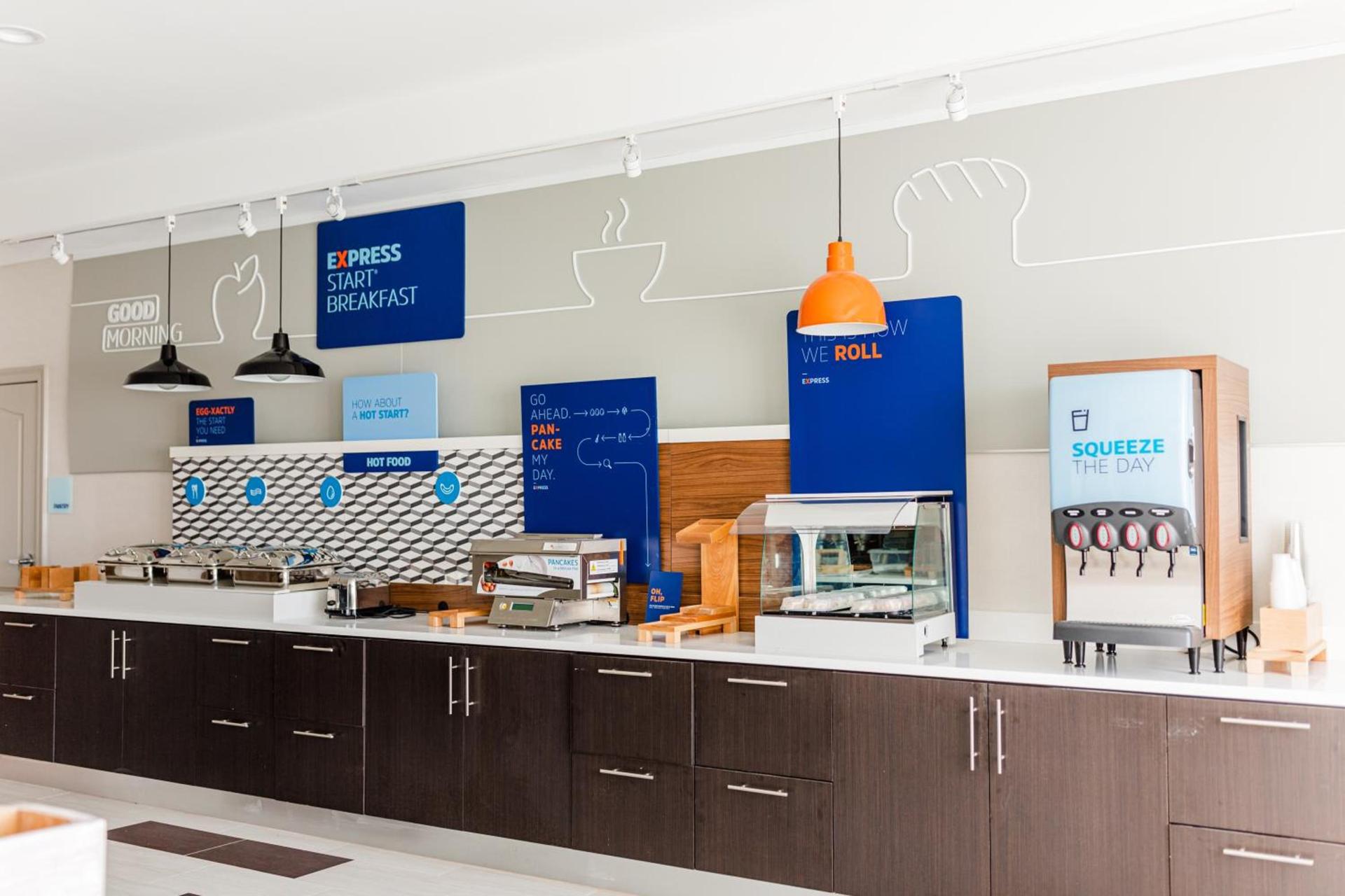 Holiday Inn Express Hotel & Suites Greenville by IHG photo 63