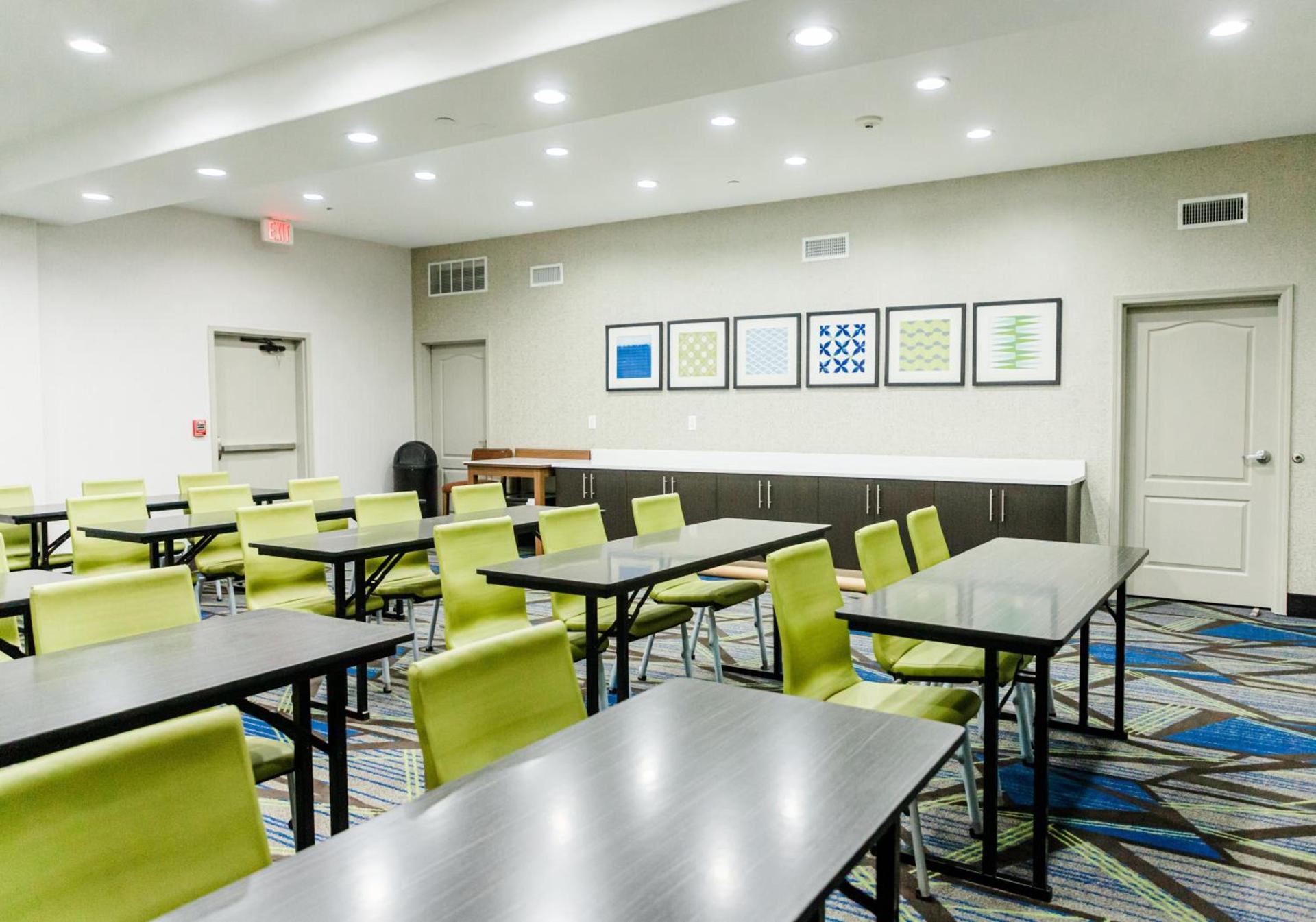 Holiday Inn Express Hotel & Suites Greenville by IHG photo 67